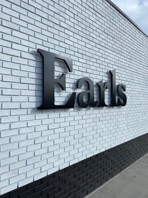 Earls Kamloops (5).jpg