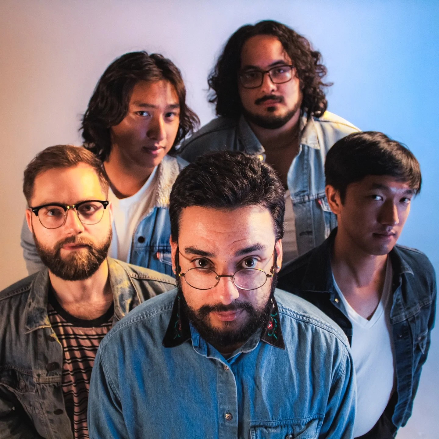 &ldquo;Gold and glory would be way worse&rdquo; ✨ One Outta Ten is back with their new single &ldquo;Distance Stars&rdquo; OUT NOW! 

The track explores longing, connection, and choosing the person who truly matters. We sat down with the band to talk