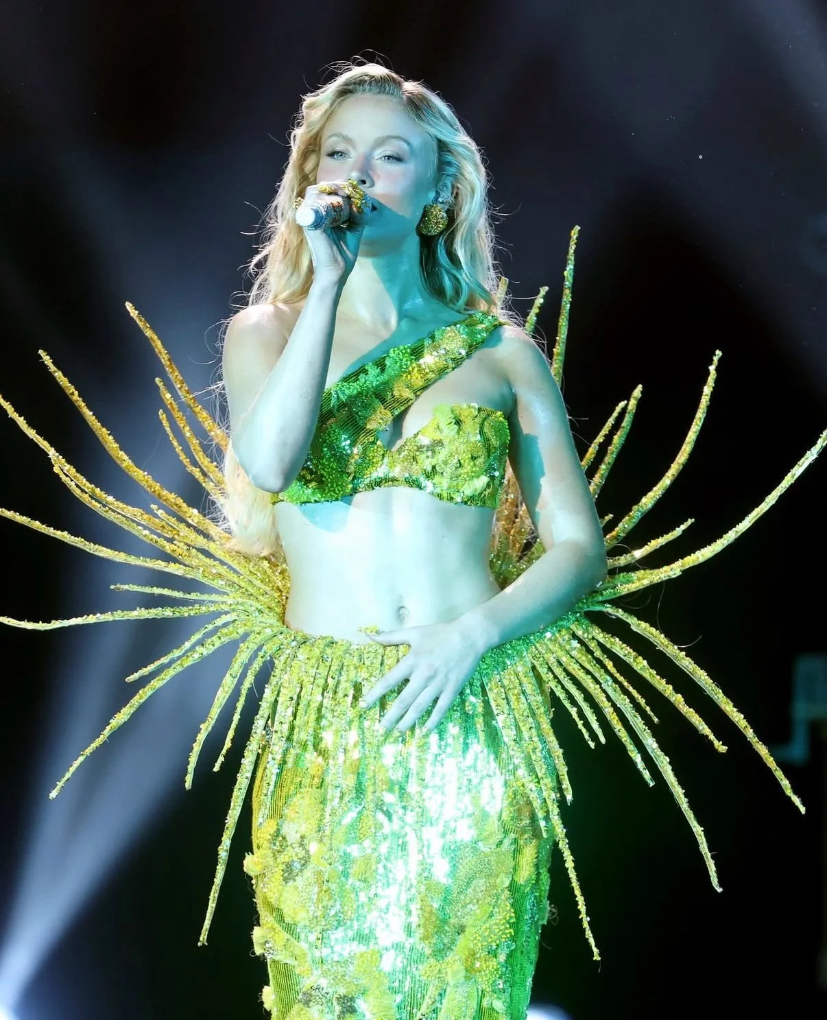 SO many iconic performances at the #Grammys tonight, we can&rsquo;t even keep up!!!

Having major fomo from only being able to watch from the couch this time😩

📸 provided by @grammys 

#zaralarsson #katseye #spiritbox #ros&eacute;