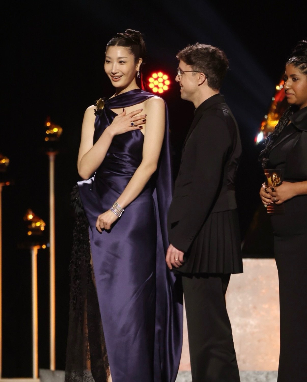 @kpopdemonhuntersnetflix has won Best Song Written for Visual Media for the song &ldquo;Golden&rdquo;
@ejae_k &amp; team are definitely shining how they&rsquo;re born to be🫰✨

📸 provided by @grammys and @billboard 

#kpopdemonhunters #huntrix #ejae