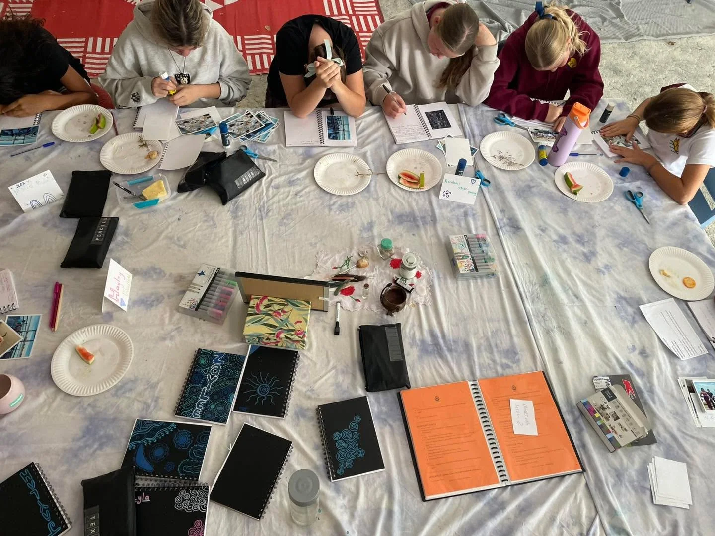 A beautiful morning with the Sista Business girls at Macksville last week.

The girls spent time working with air dry clay and natural elements, shaping beautiful pieces while sharing conversation, laughter and reflection together. We spoke about con