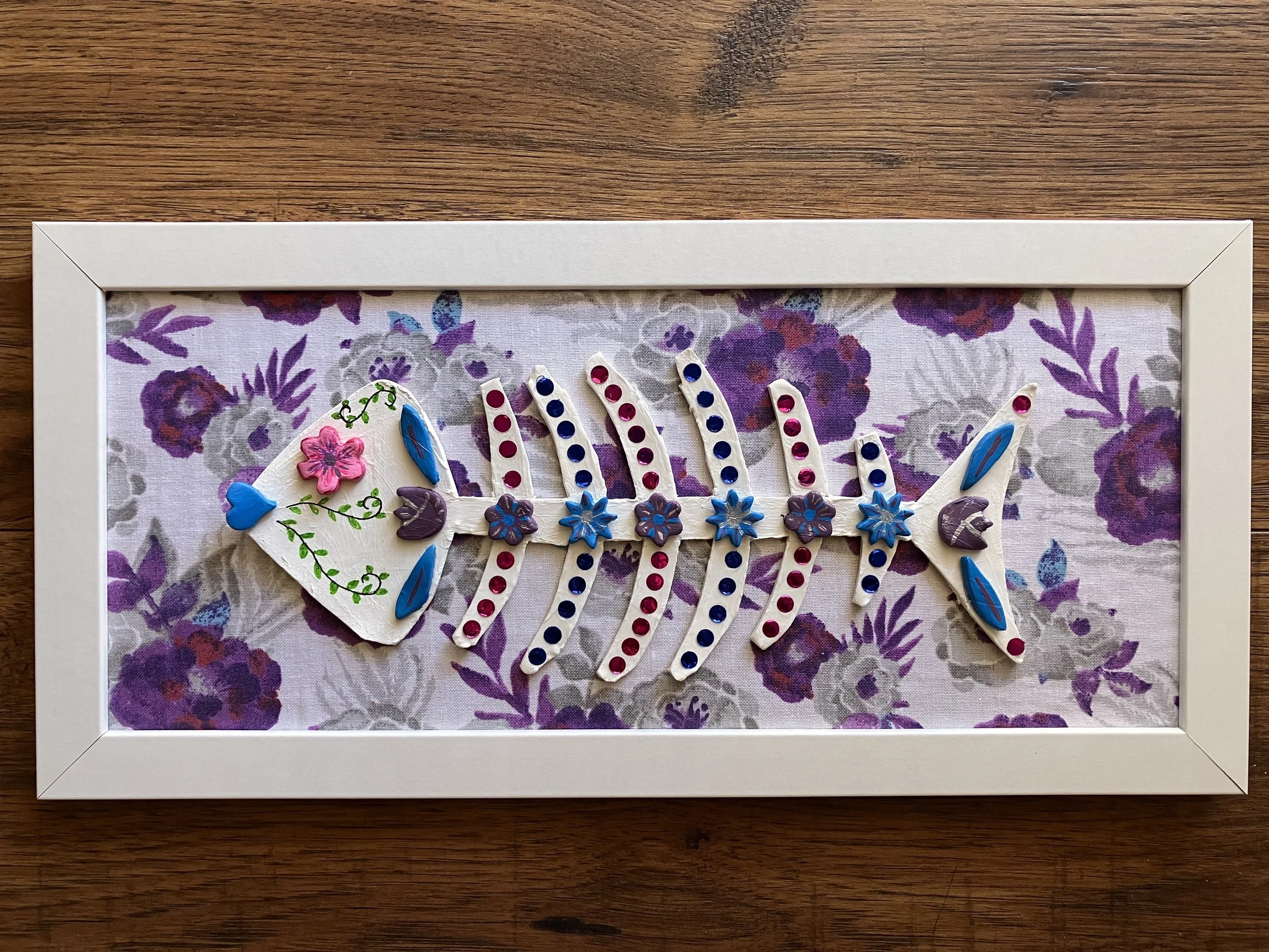 Pez Muerto Violeta White Frame