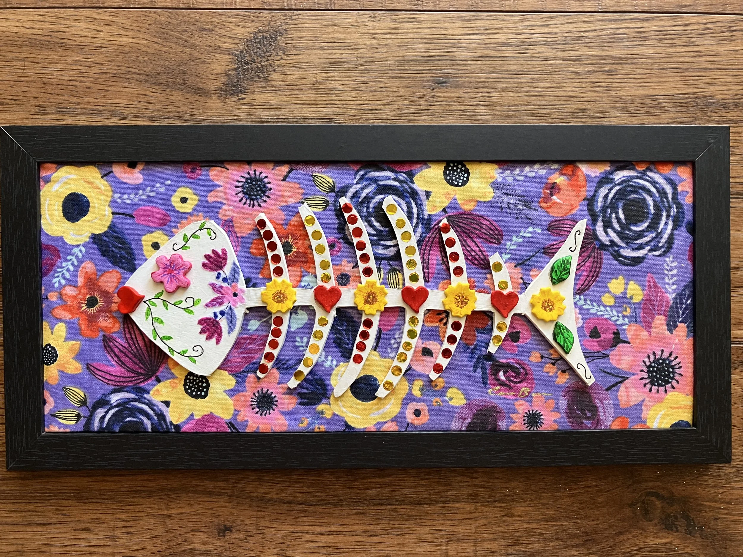 Pez Muerto con Flores