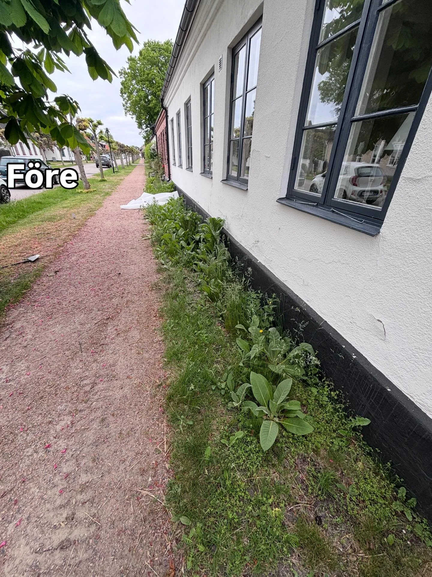 I helgen gjorde vi ett av v&aring;ra anl&auml;ggningsjobb!

S&auml;songen &auml;r i full rullning och mycket finns att g&ouml;ra i tr&auml;dg&aring;rden. Om det &auml;r n&aring;got du beh&ouml;ver hj&auml;lp med s&aring; tveka inte p&aring; att h&oum
