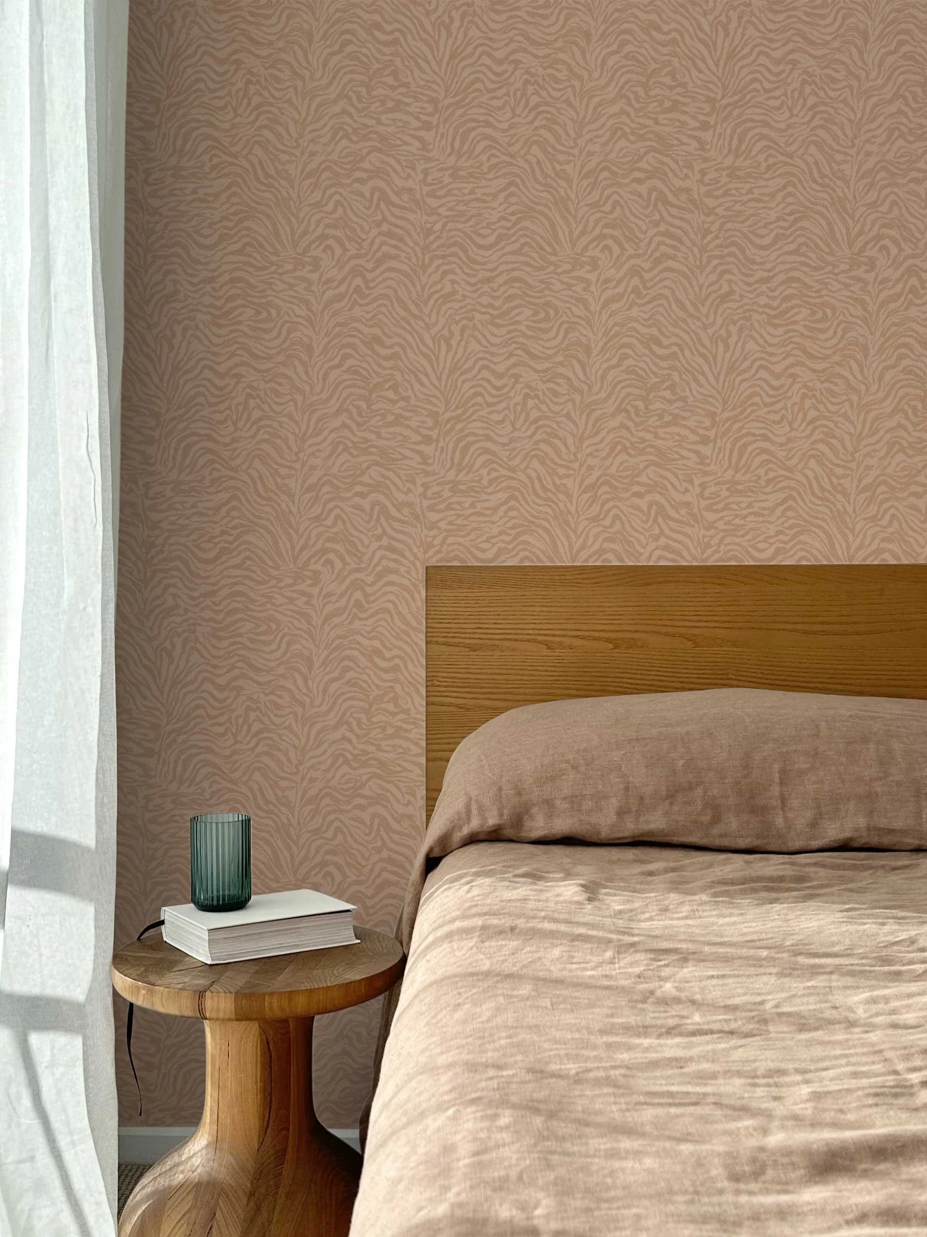 thesewalls-8th-wallpaper-insitu-bed-leni-bloodymary.jpg