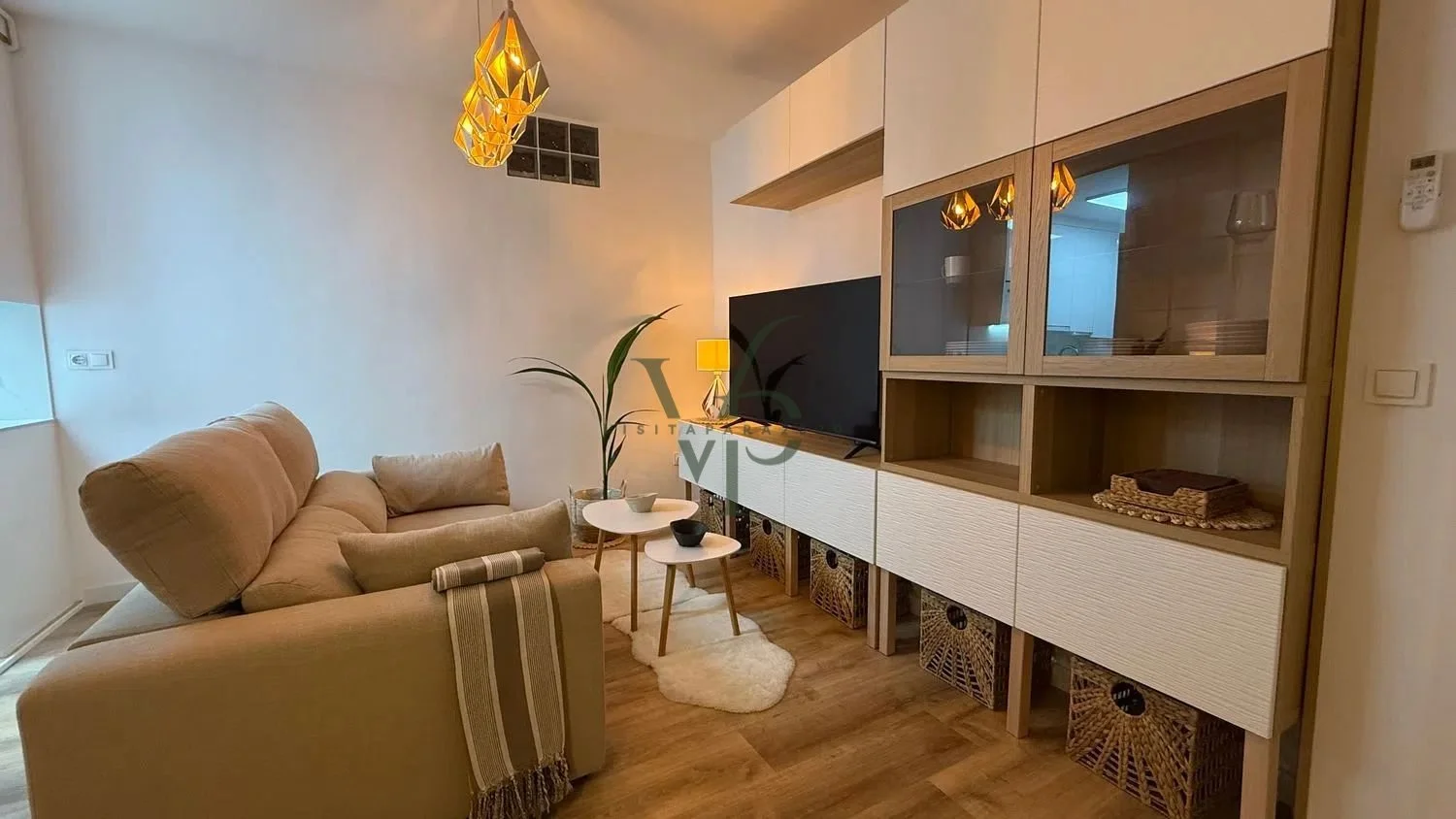 WhatsApp Image 2025-12-16 at 18.31.59 (1).jpg