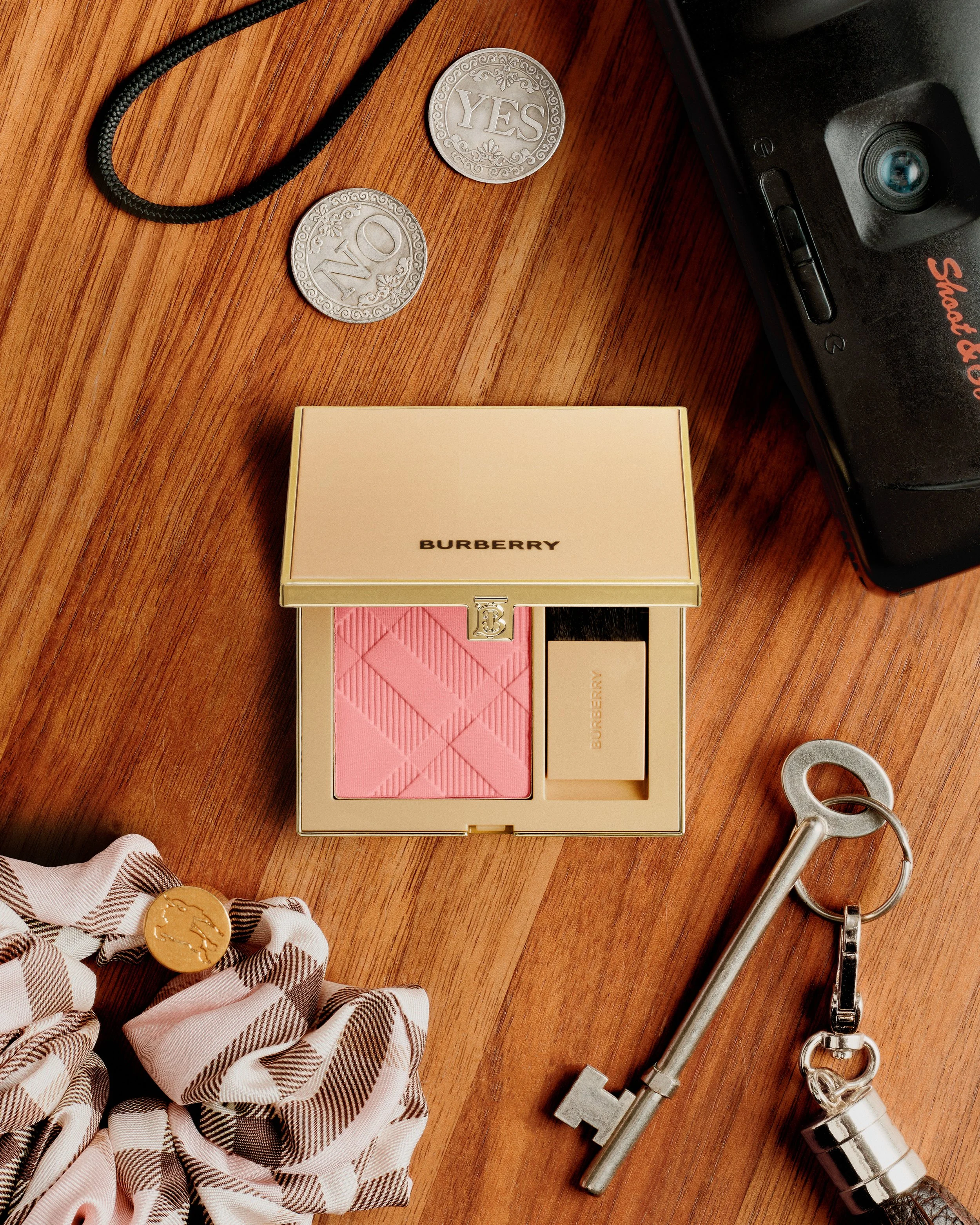 Burberry Beauty_Sam Nicklin_6.jpg
