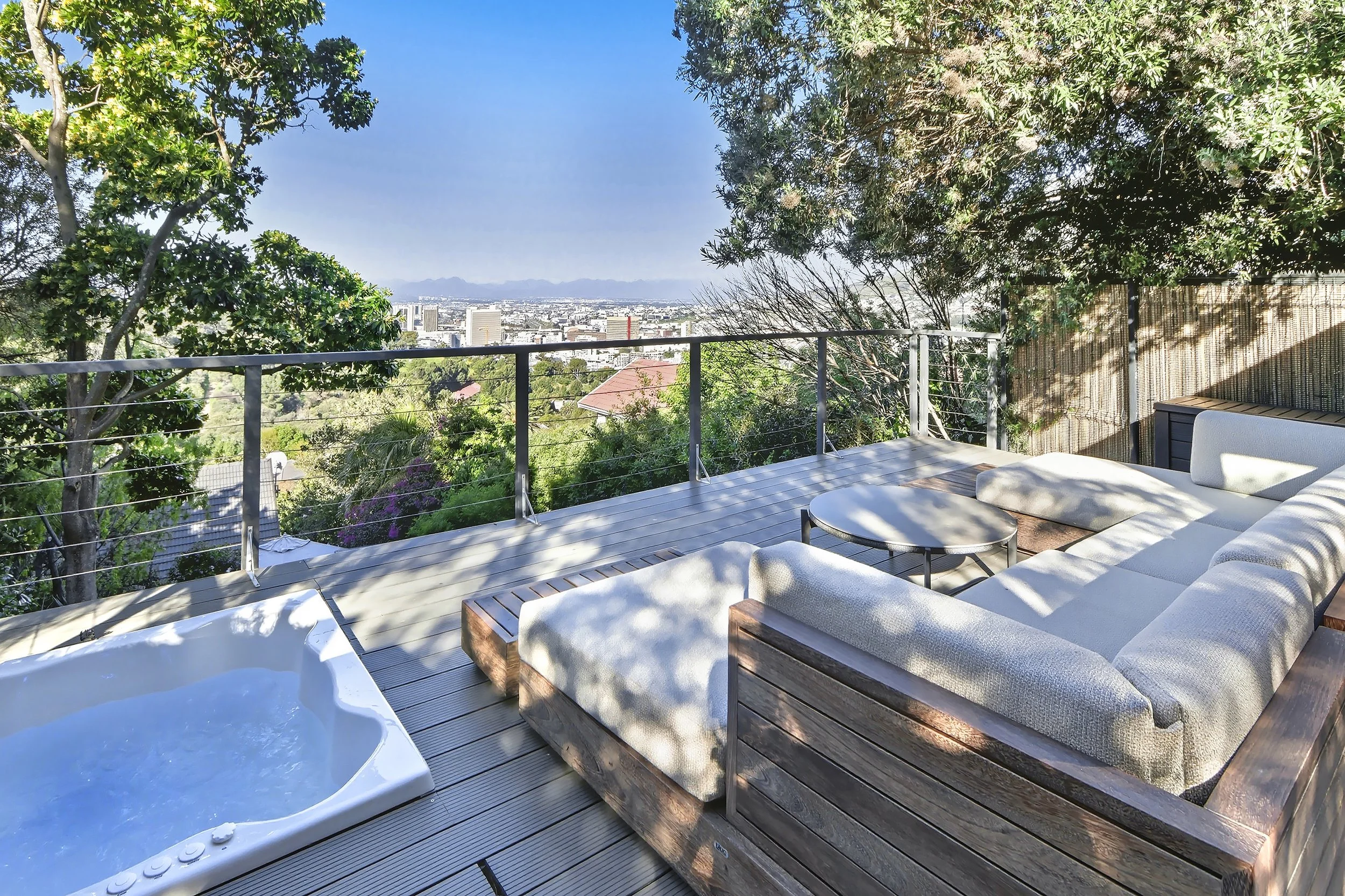 Asana Jacuzzi 2 .jpg