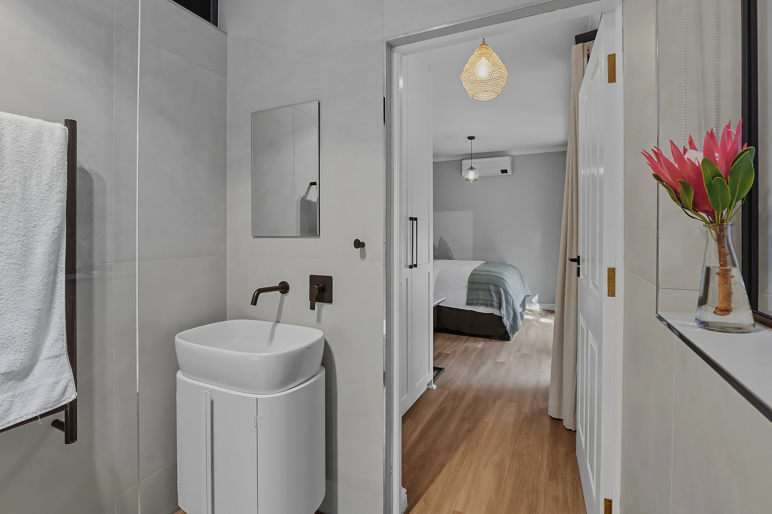 Bedroom 3  bathroom .jpg