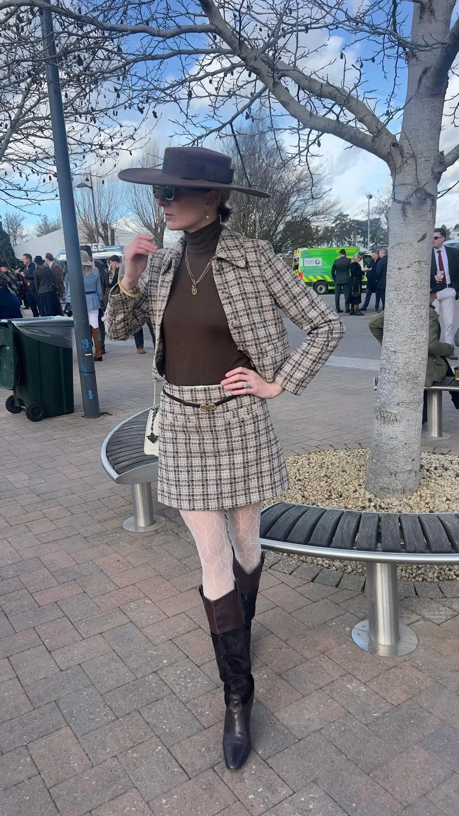Sara Kate Byrne looking amazing in a large woolfelt boater at the races