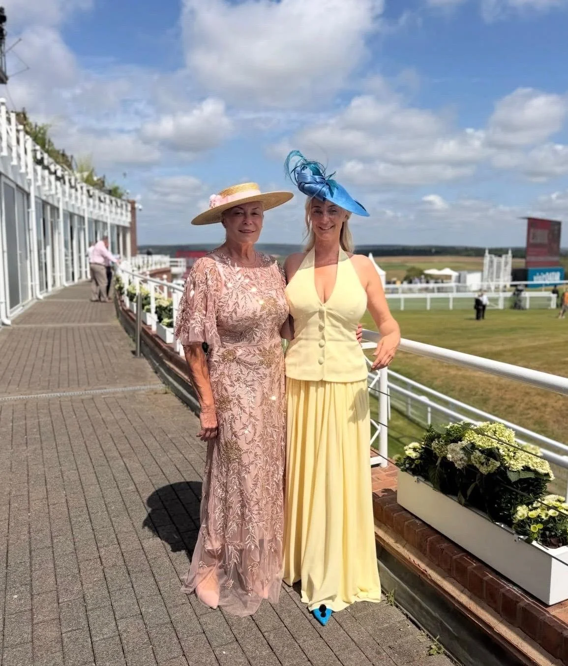 Looking amazing at the races in a a natural pedal straw large boater with a hint of pink!
