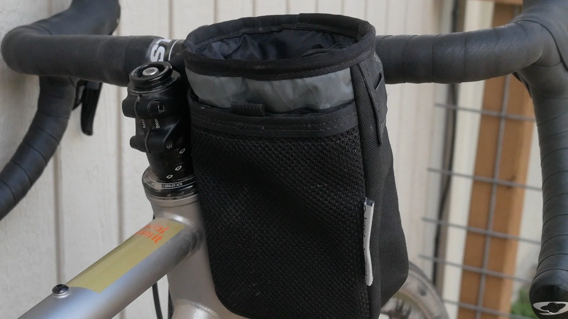 Review: Oveja Negra ChuckBucket