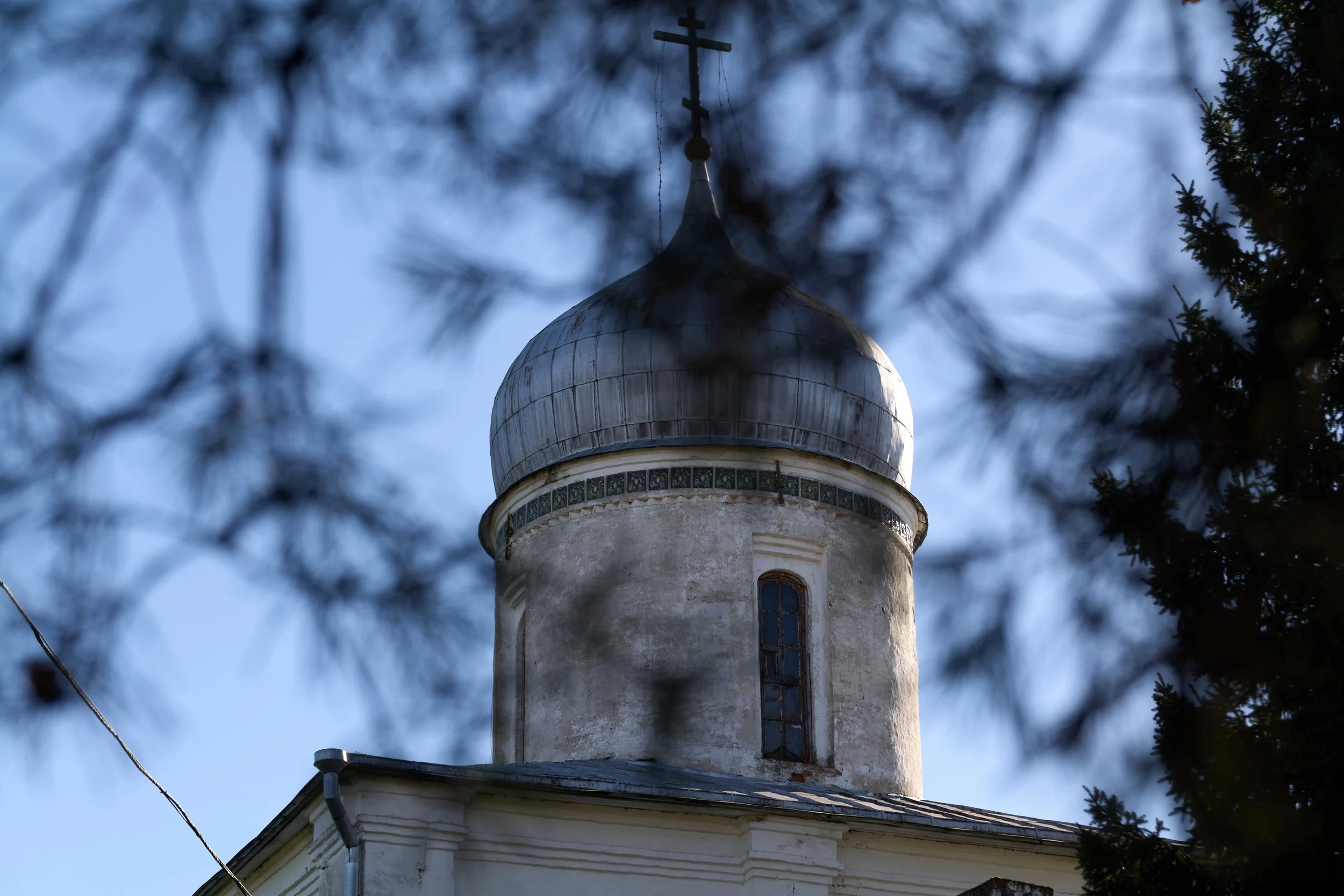 Church_of_the_Nativity_of_the_Virgin_at_the_Mikhailitsky_Monastery.jpg