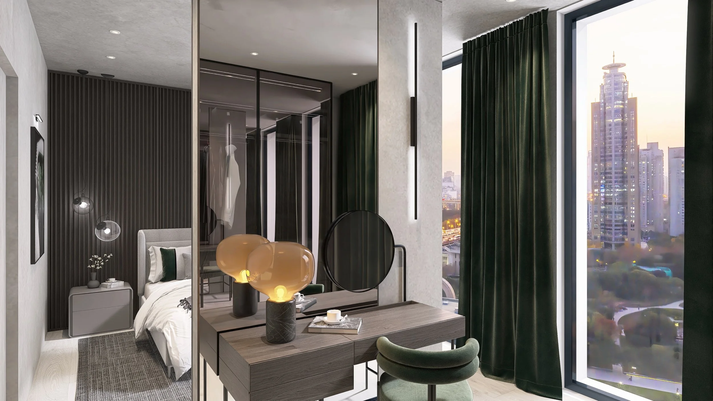 Moderne Hotelzimmer mit Schreibtisch, dekorativen Lampen, Bett, großen Fenstern mit Stadtblick und dunklen Vorhängen.