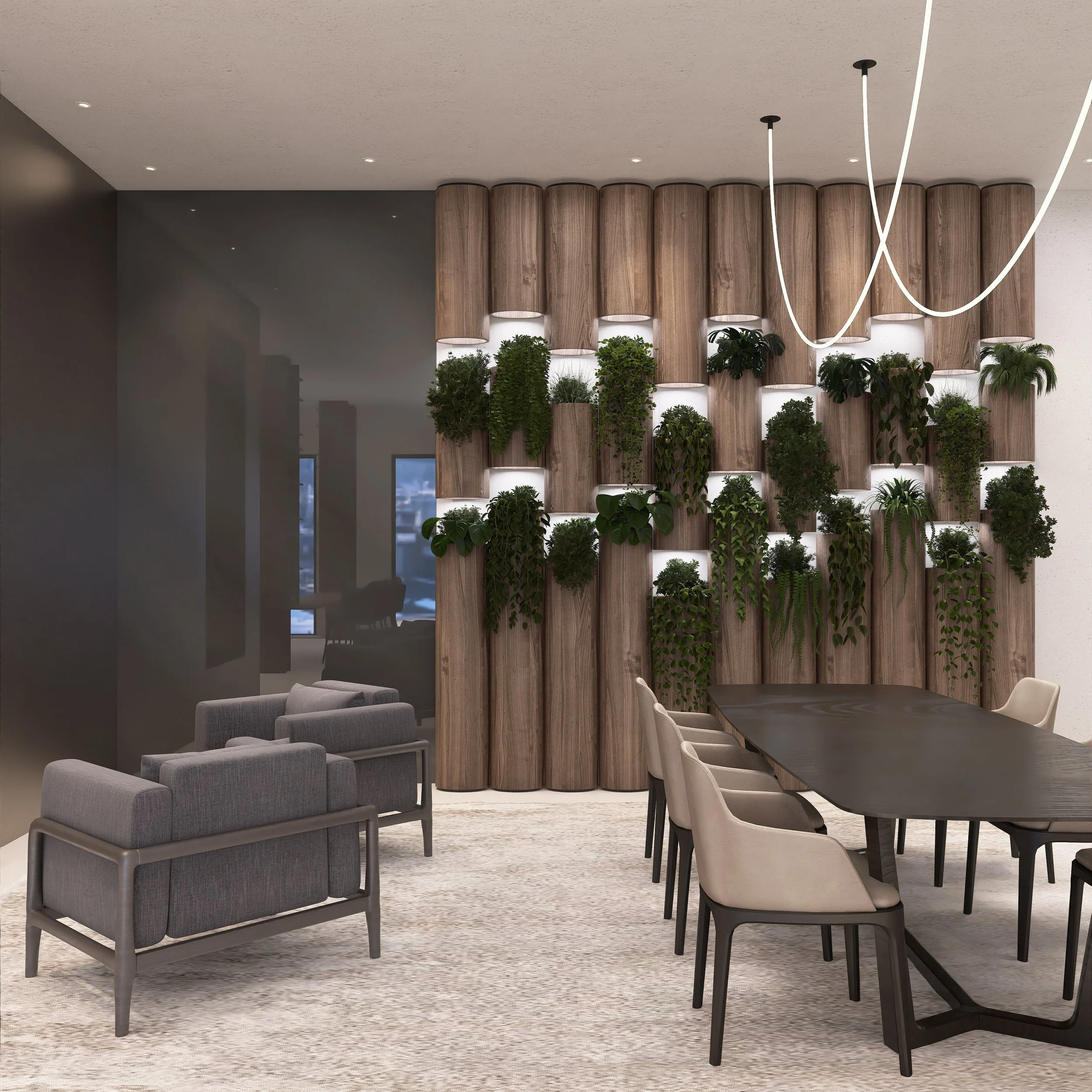 Modernes Wohnzimmer mit einer Wand aus Holz und grünen Pflanzen, einem großen dunklen Tisch und mehreren weißen Stühlen, sowie zwei graue Sessel auf hellem Teppichboden.