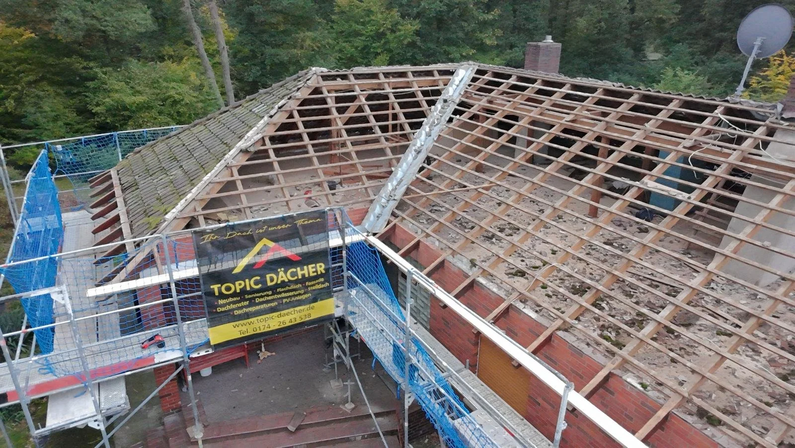 PHOTO-2025-10-11-21-59-37 2.jpg