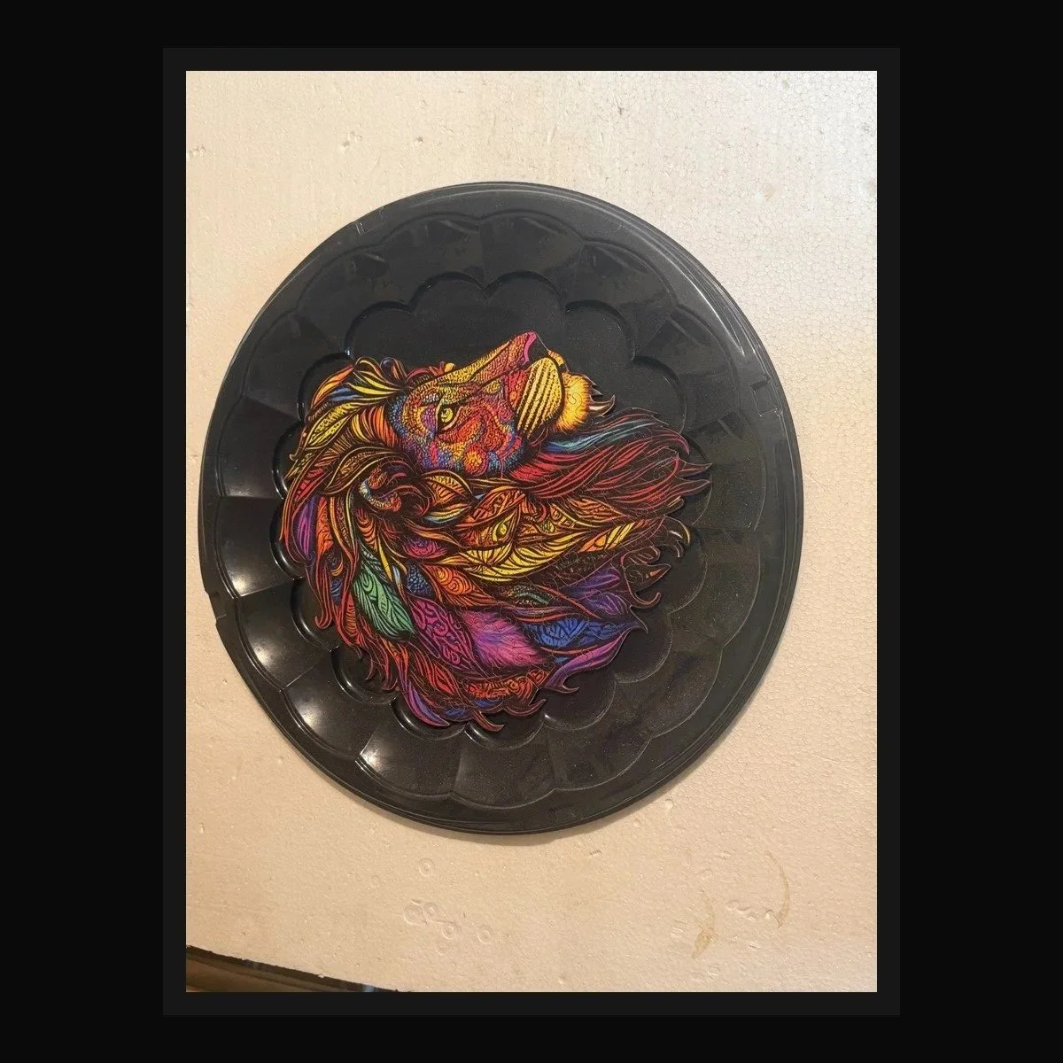 Neon Chameleon Round Puzzle