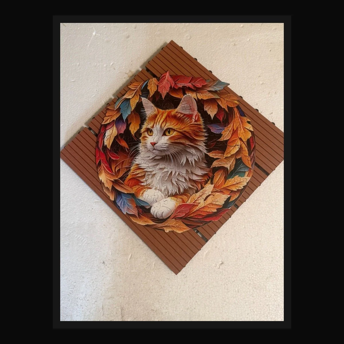 Autumn Cat Round Puzzle