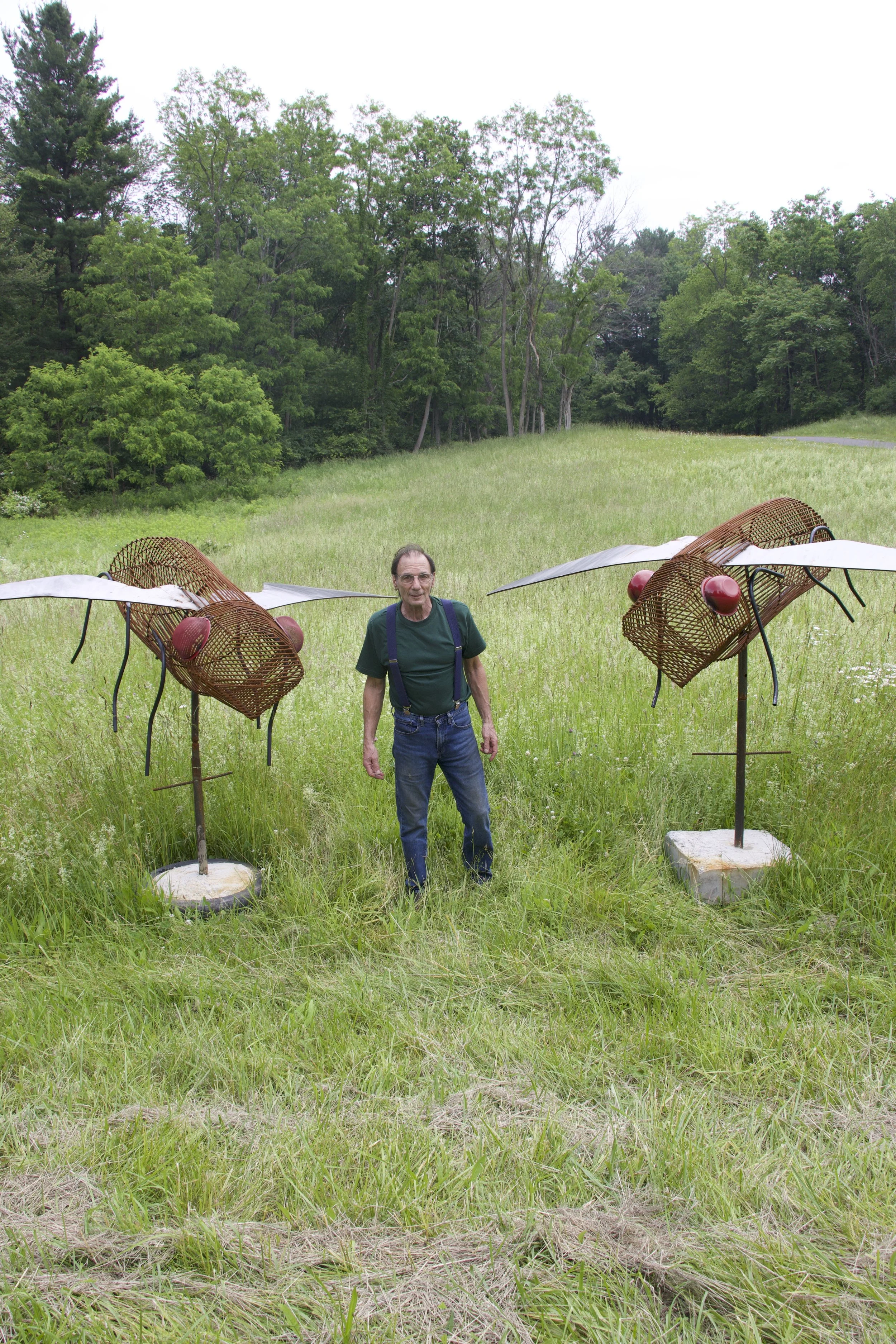 Fly
60”x96”x26”
$1050