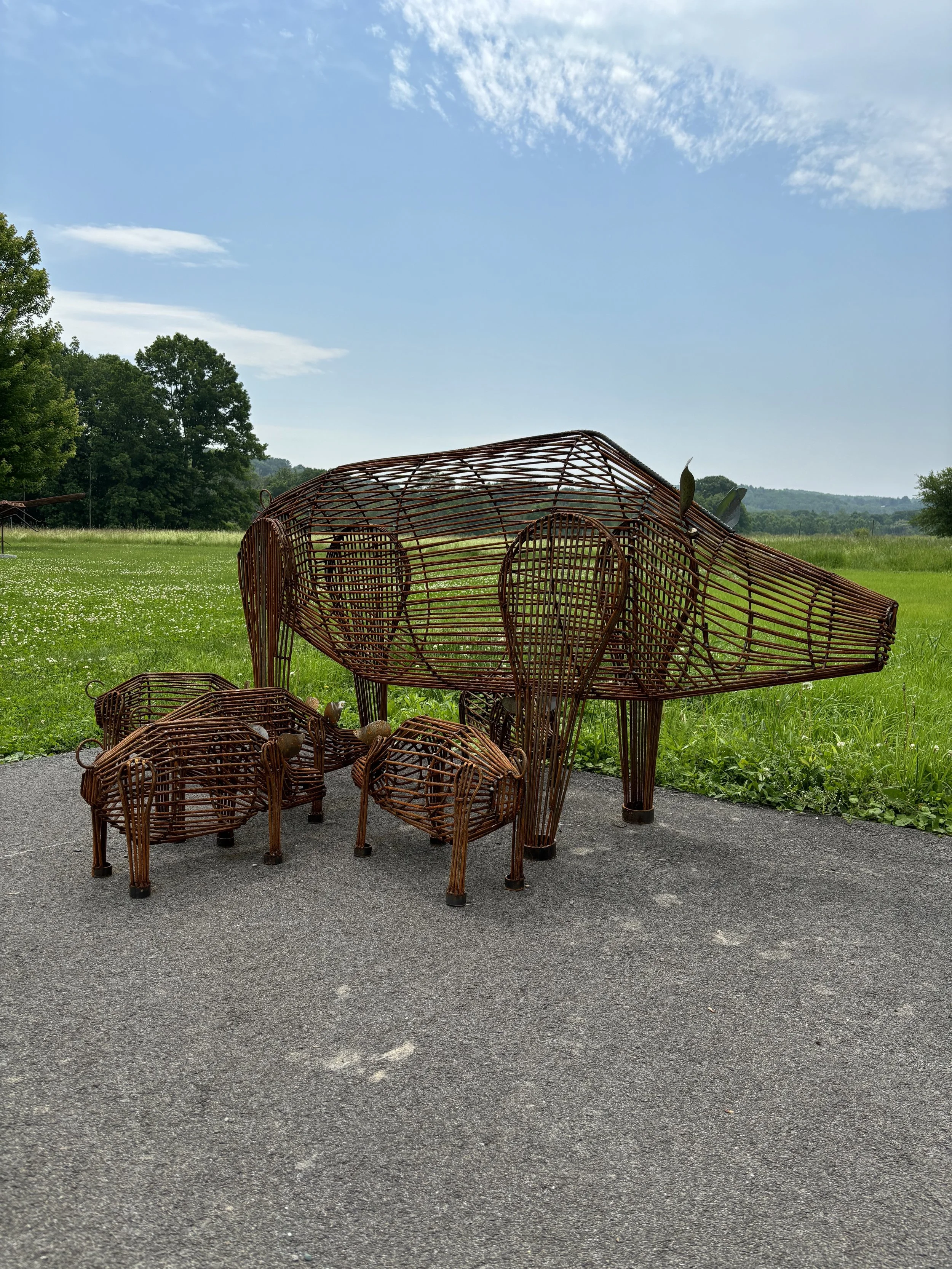 Pig (life size)
80”x18”x40”
$2150
Piglet (life size)
26"x8"x15"
$375