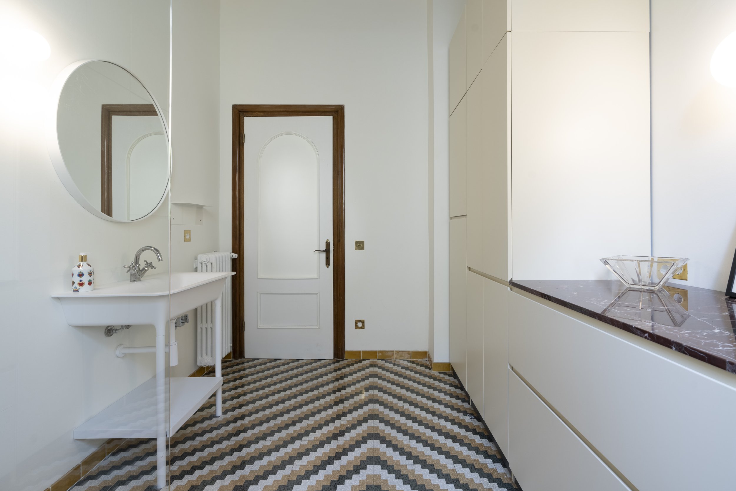 Villa_Bath & wash3.jpg