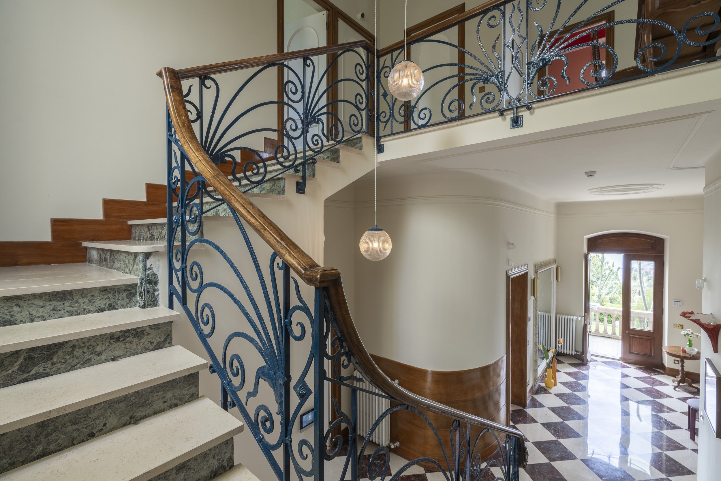 VILLA_staircase3.jpg