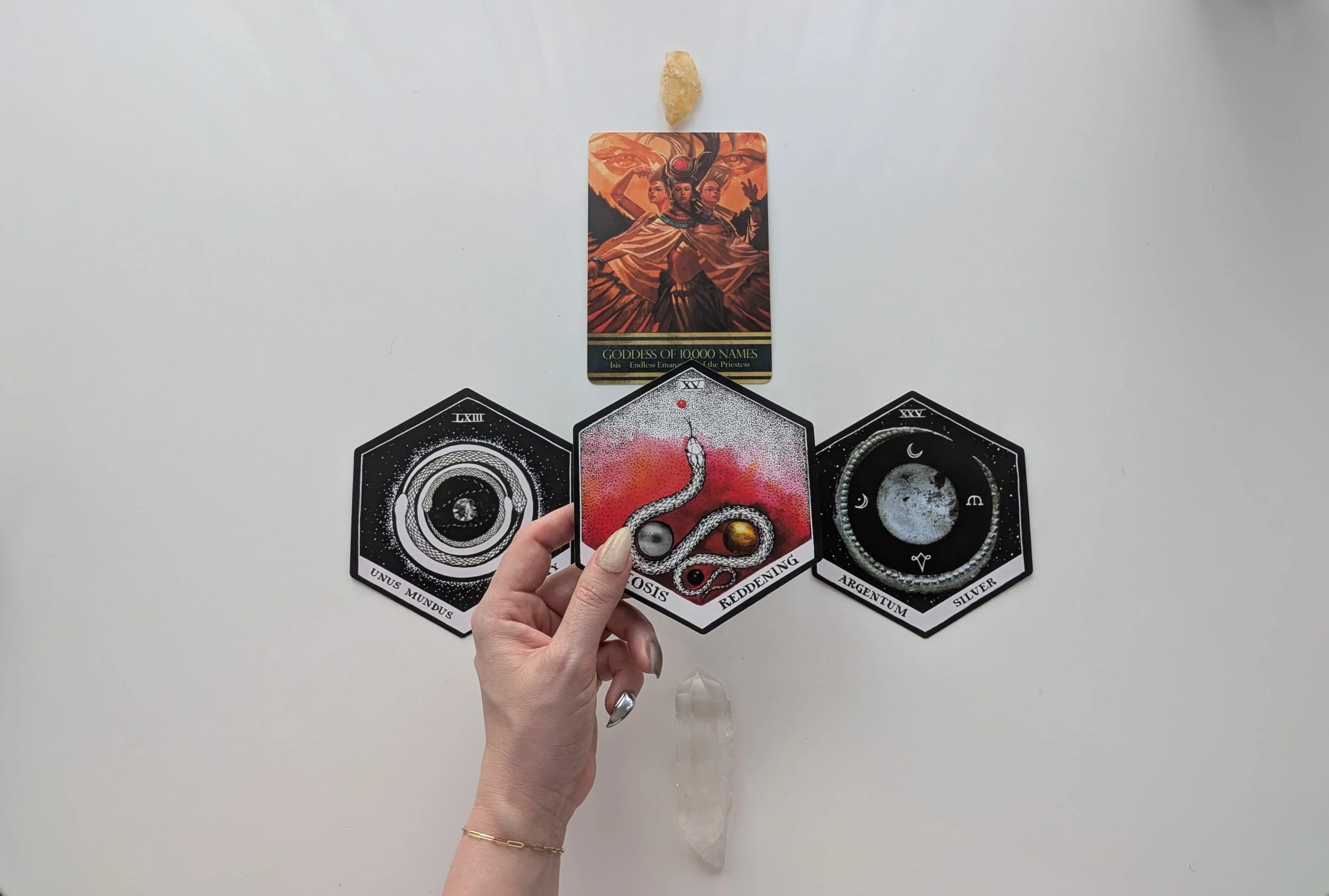 energy reading with oracle cards, tarot and crystals