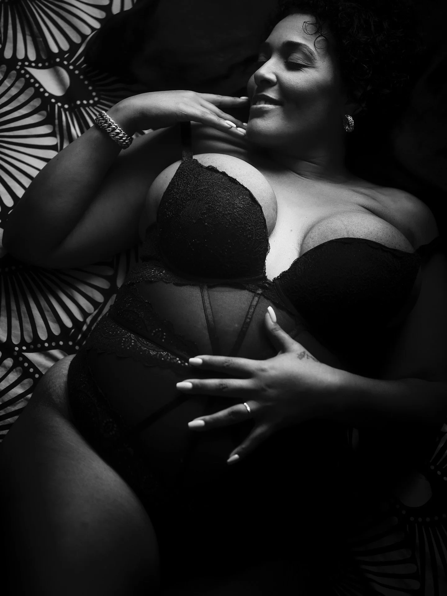 ~ Kalinda ~
&bull;
&bull;
La maternit&eacute; sublime la f&eacute;minit&eacute;, elle ne l&rsquo;efface pas.
&bull;
&bull;
&ldquo;Merci encore pour ta confiance. 🙏🏼🙏🏼&rdquo;