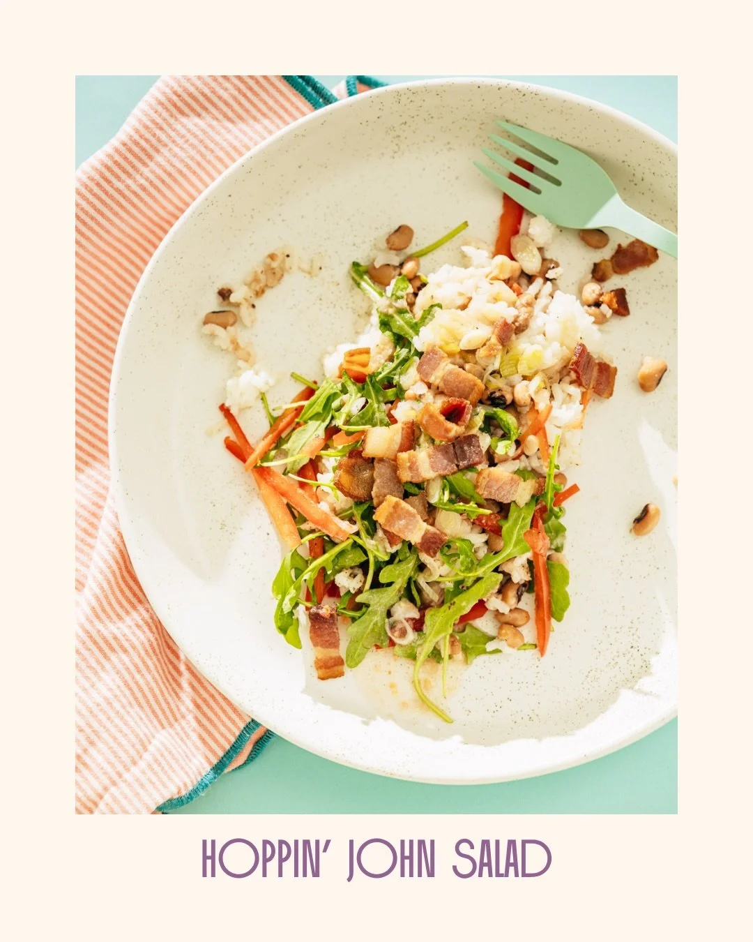 turn classic Hoppin&rsquo; John into a bright, bacon-kissed salad of white rice, canned peas, herbs, and a hot bacon vinaigrette. Get the recipe on kitchecurioustv.com 🧑&zwj;🍳🍚