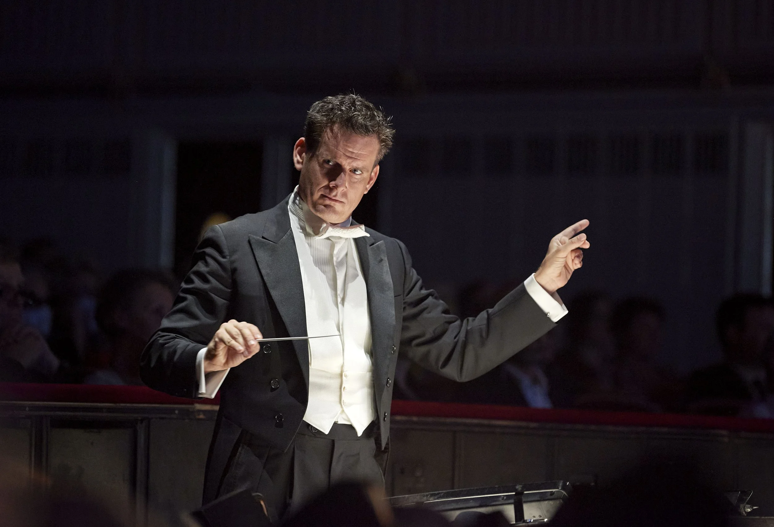 Philippe Jordan auf Europatournee mit dem Gustav Mahler Jugendorchester