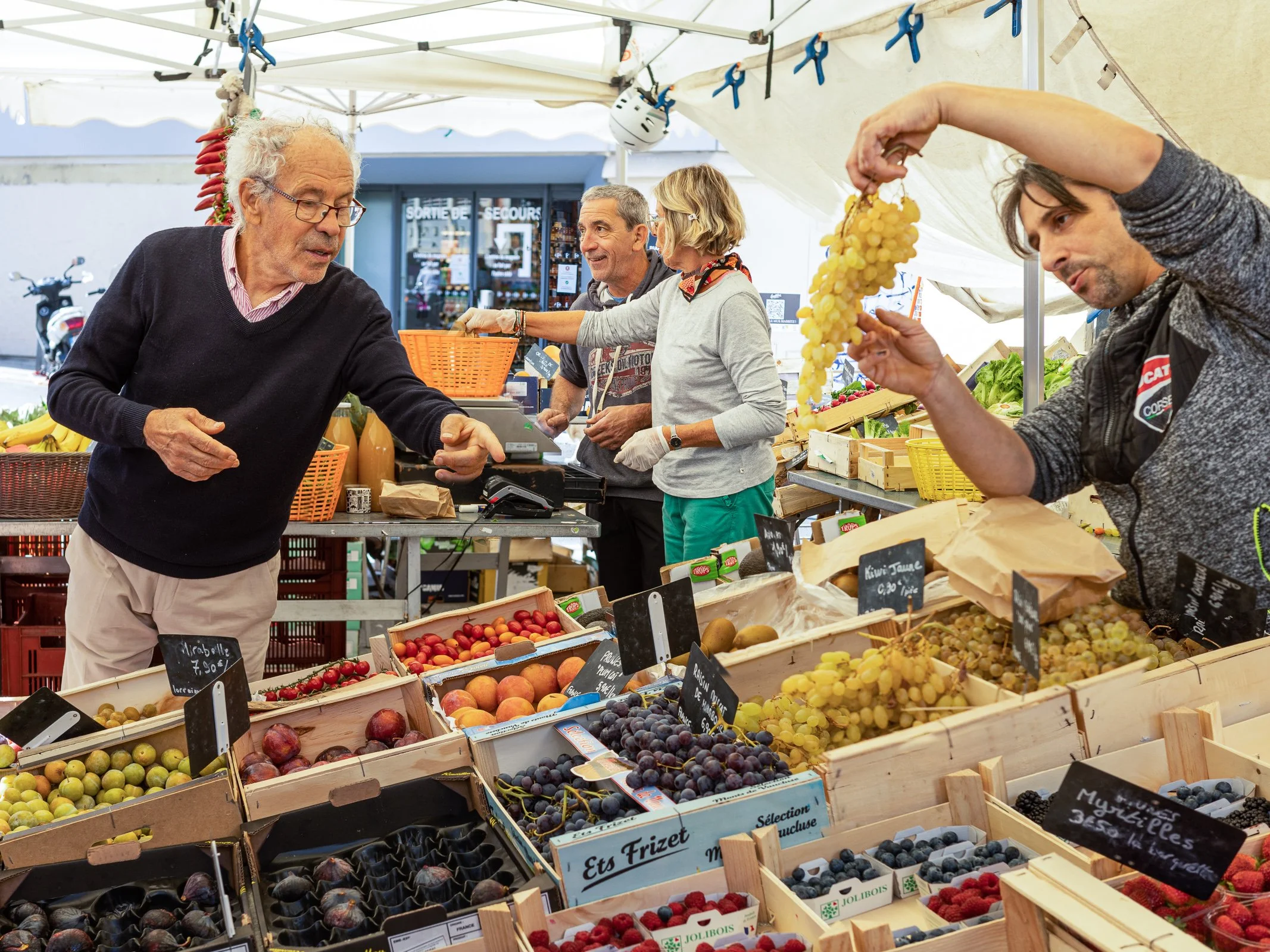 Biarritz market001026.jpg
