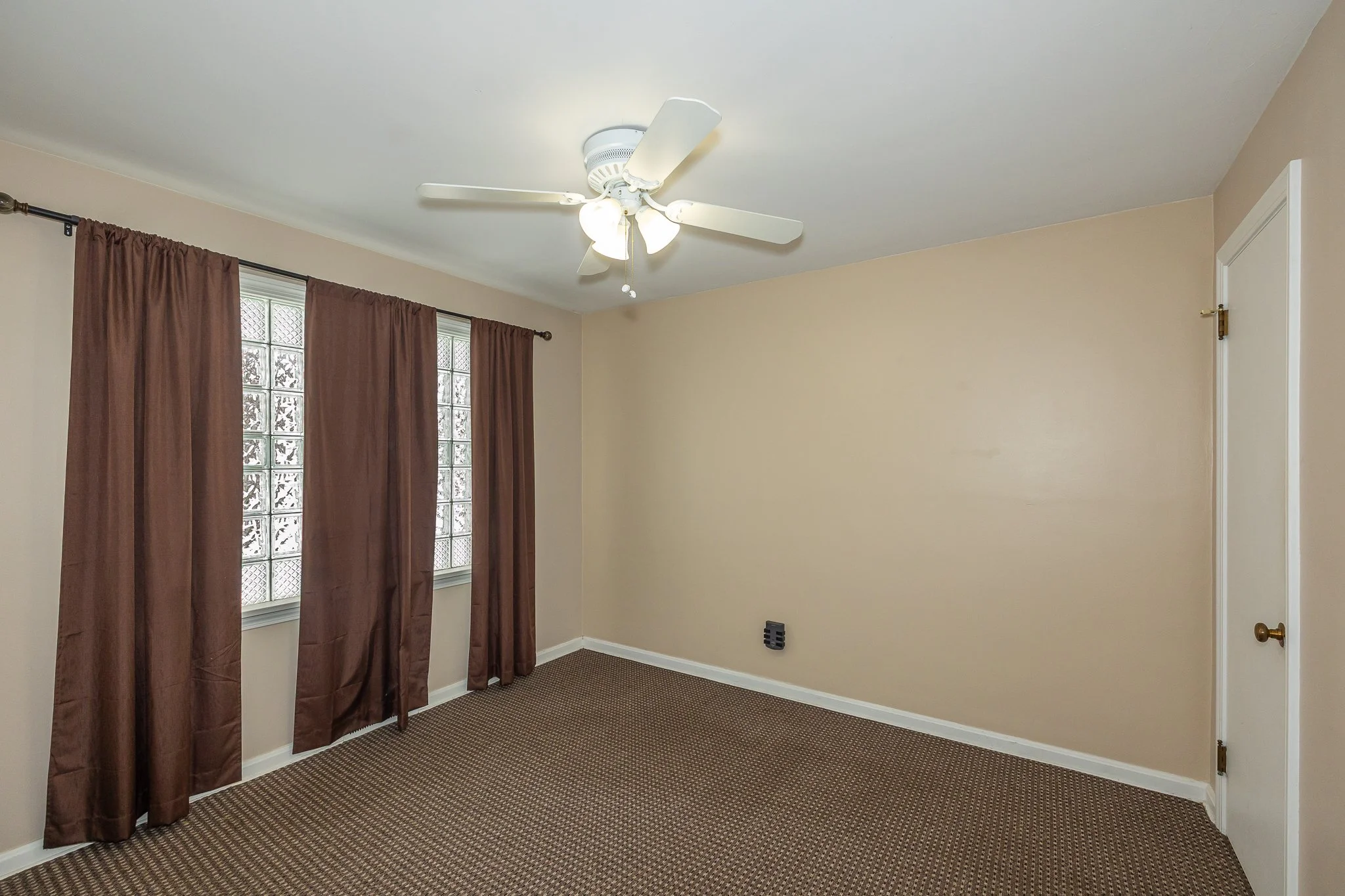 untitled (3 of 32).jpg