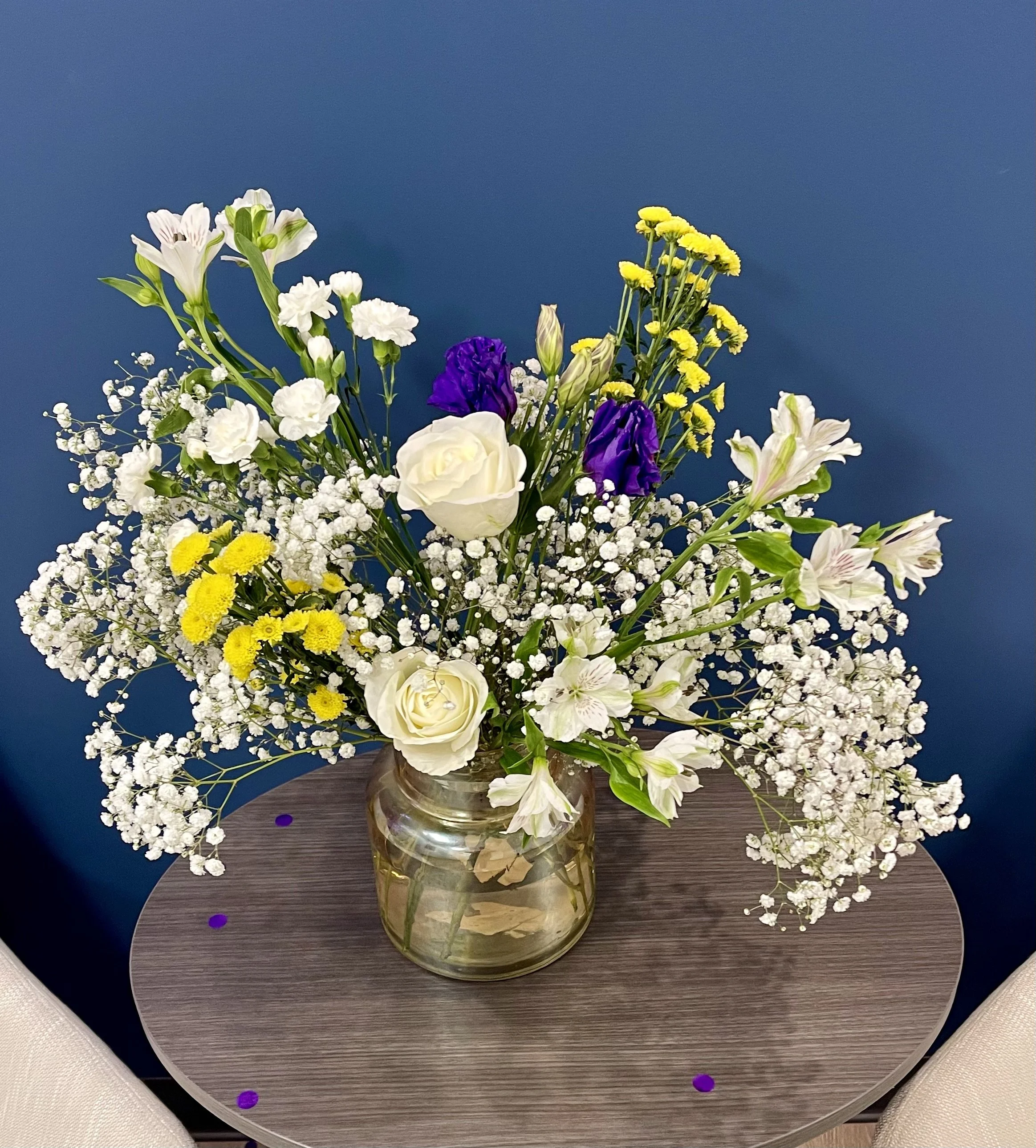 Order fresh, garden-style bouquets from The Bloom Lab. Elegant and whimsical flowers, hand-crafted and delivered in New England. Perfect for gifting or decor.