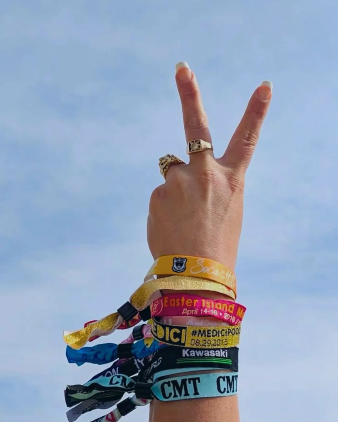 🇪🇸 El verdadero cabeza de cartel despu&eacute;s de horas saltando es dormir en condiciones. Ah&oacute;rrate el drama de la vuelta de madrugada y qu&eacute;date a un paso de Gran V&iacute;a. T&uacute; solo preoc&uacute;pate de disfrutar. 🪩🛌

🇬🇧 