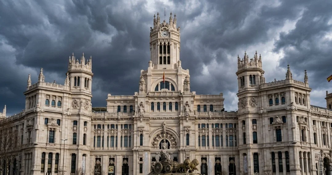 Fachada principal del Palacio de Cibeles en Madrid.