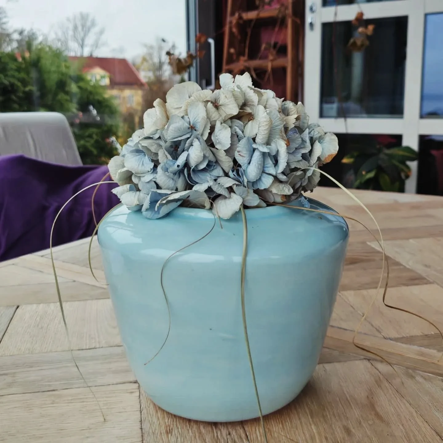 - River Ice -
Winter 2024
A touch of winter indoors, both frosty and elegant
.
.
.
#porcelain #ceramics #pottery #handmade  #ceramicart #crystallineceramics  #crystallineglaze #porcelainart  #studioceramics #contemporaryceramics #crystalline #handmad