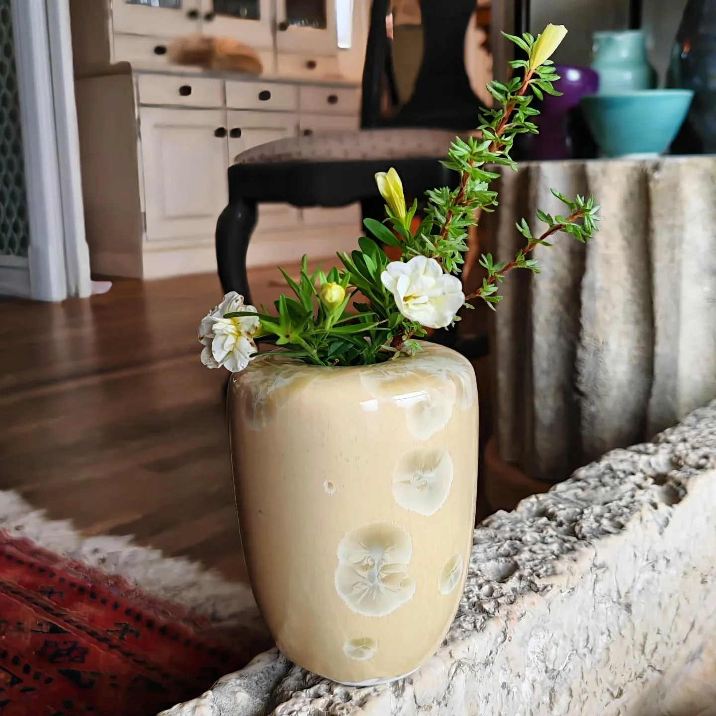 - Blanc -
Summer 2025
Small, simple, easy and nothing more
.
.
.
#porcelain #ceramics #pottery #crystallineceramics  #crystallineglaze