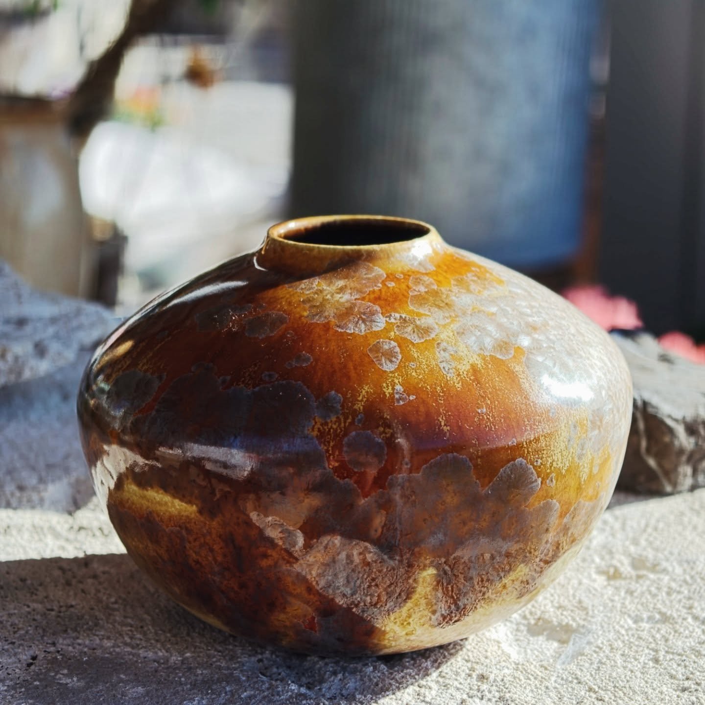 - Rustic -
Summer 2026
Belongs in some old stone cottage in the hills of Italy
.
.
.
#porcelain #ceramics #pottery #crystallineceramics  #crystallineglaze