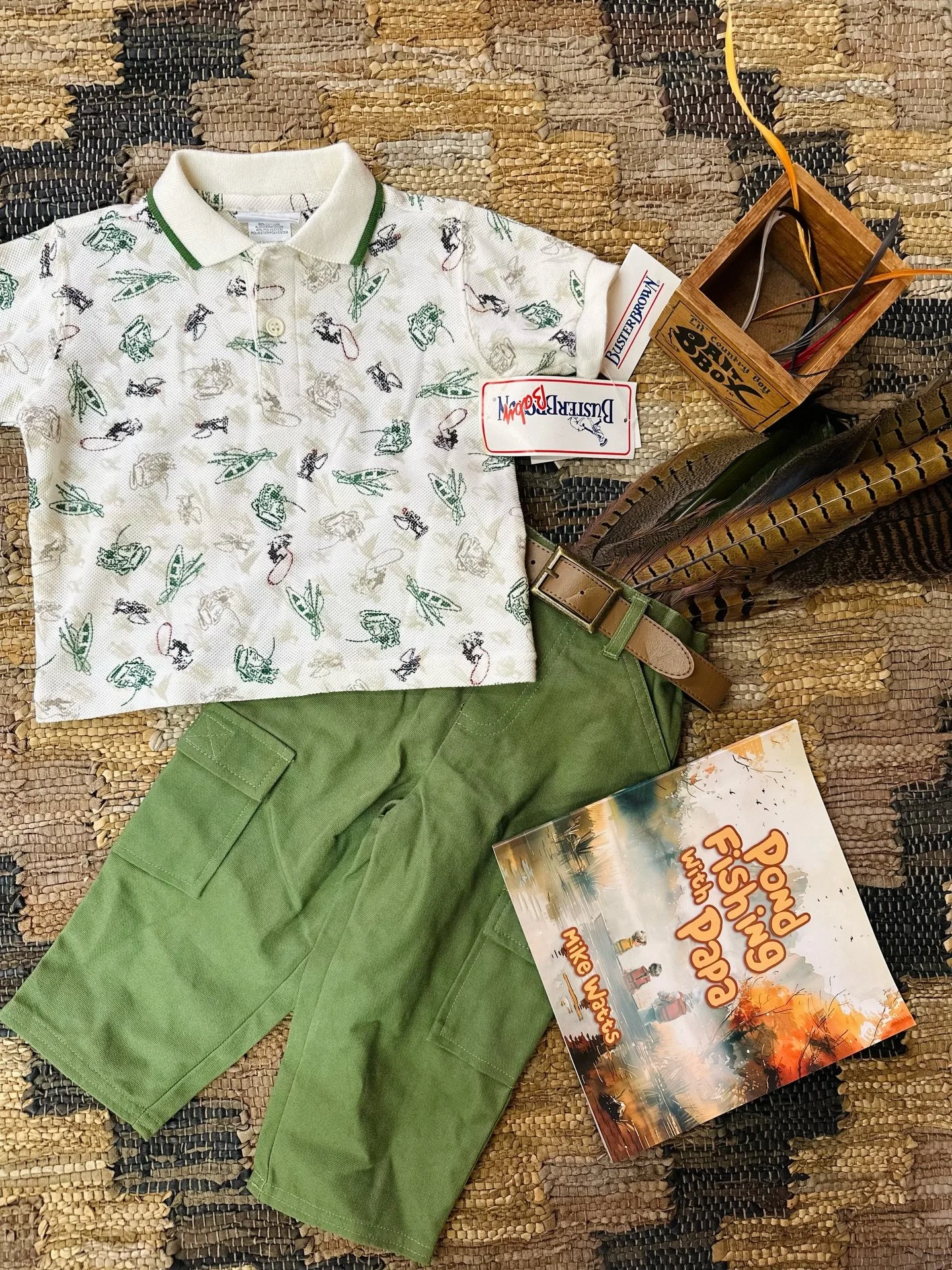 The Perfect Gift for your Fishing Buddy 🎣
New Vintage Two Piece Set (18moths) $16
Pond Fishing with Papa (By Local Author Mike Watts) $15
*Price does not include S/H  #haggardhikeroutdoors #kidsvintage #fishingbuddy #shopsmall #vintagefishing
