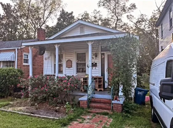 A bungalow, a Q-tip, and a cloud of dust