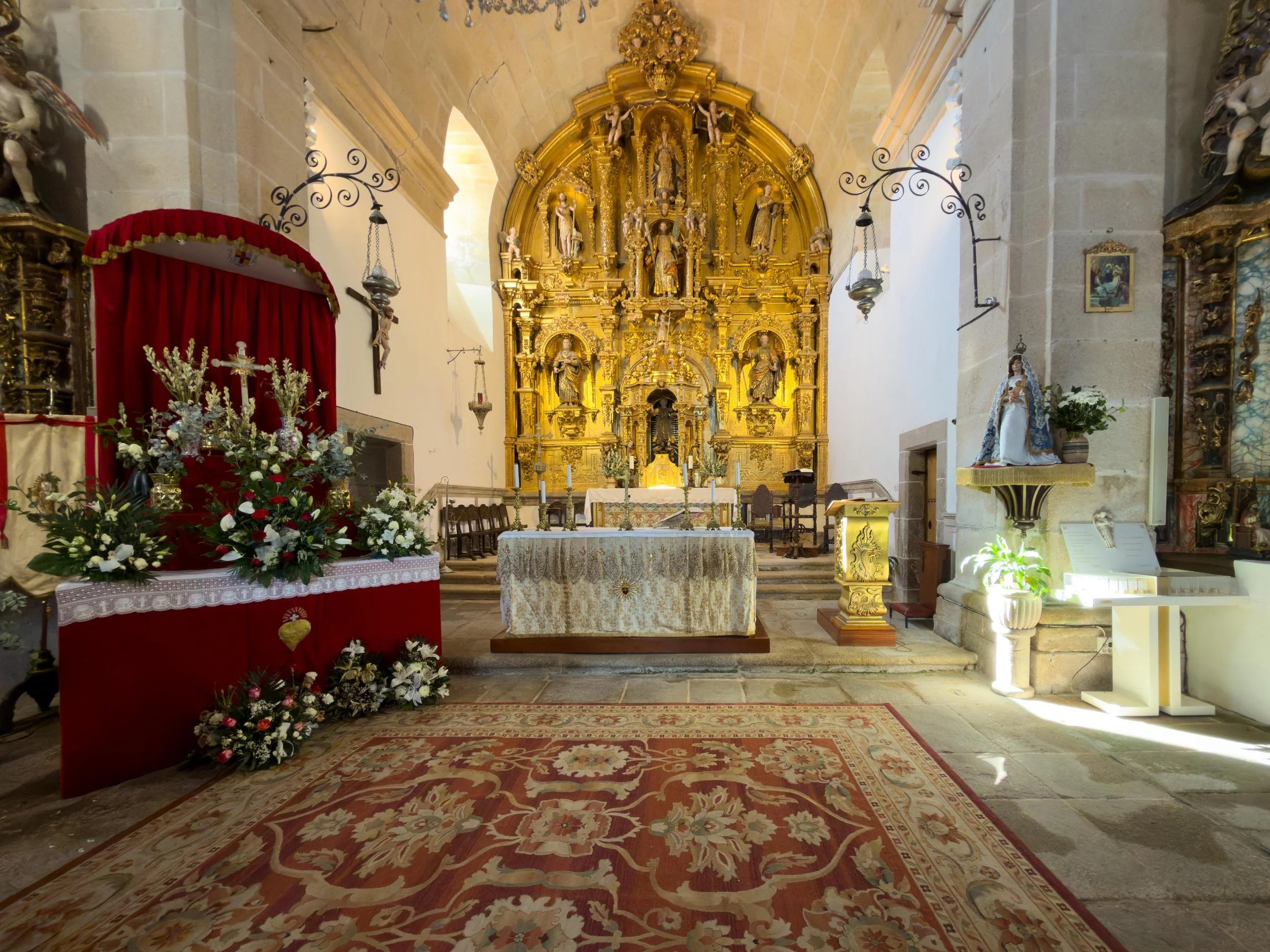 Interior of Iglesia de San Andrés de Cedeira