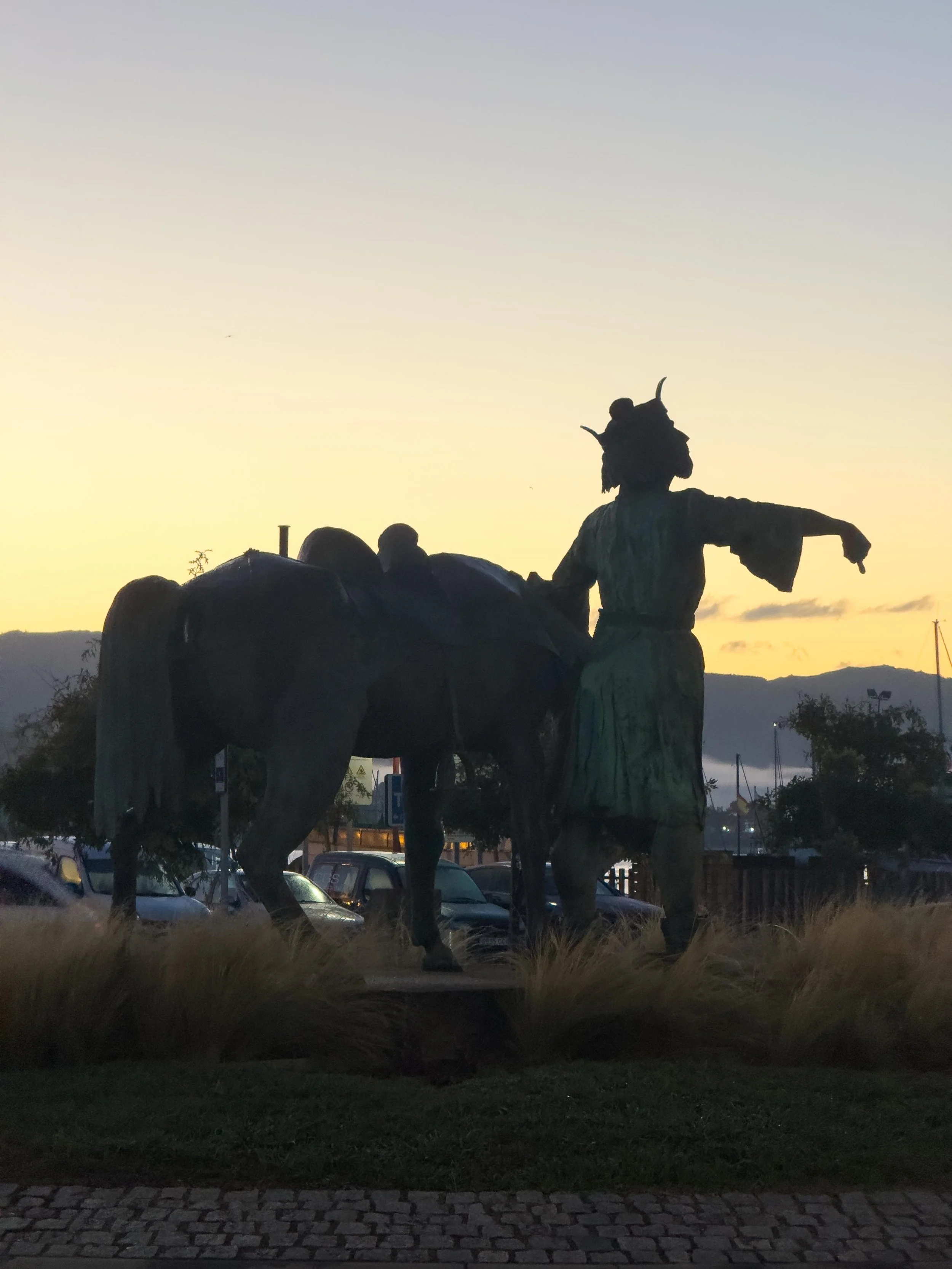 Monument to Martín Alonso Pinzón stands on a roundabout near the waterfront of Baiona.  Martín Alonso Pinzón was a seasoned sailor from Palos de la Frontera in Andalusia. He captained the caravel "Pinta" during Christopher Columbus's first Atlantic c
