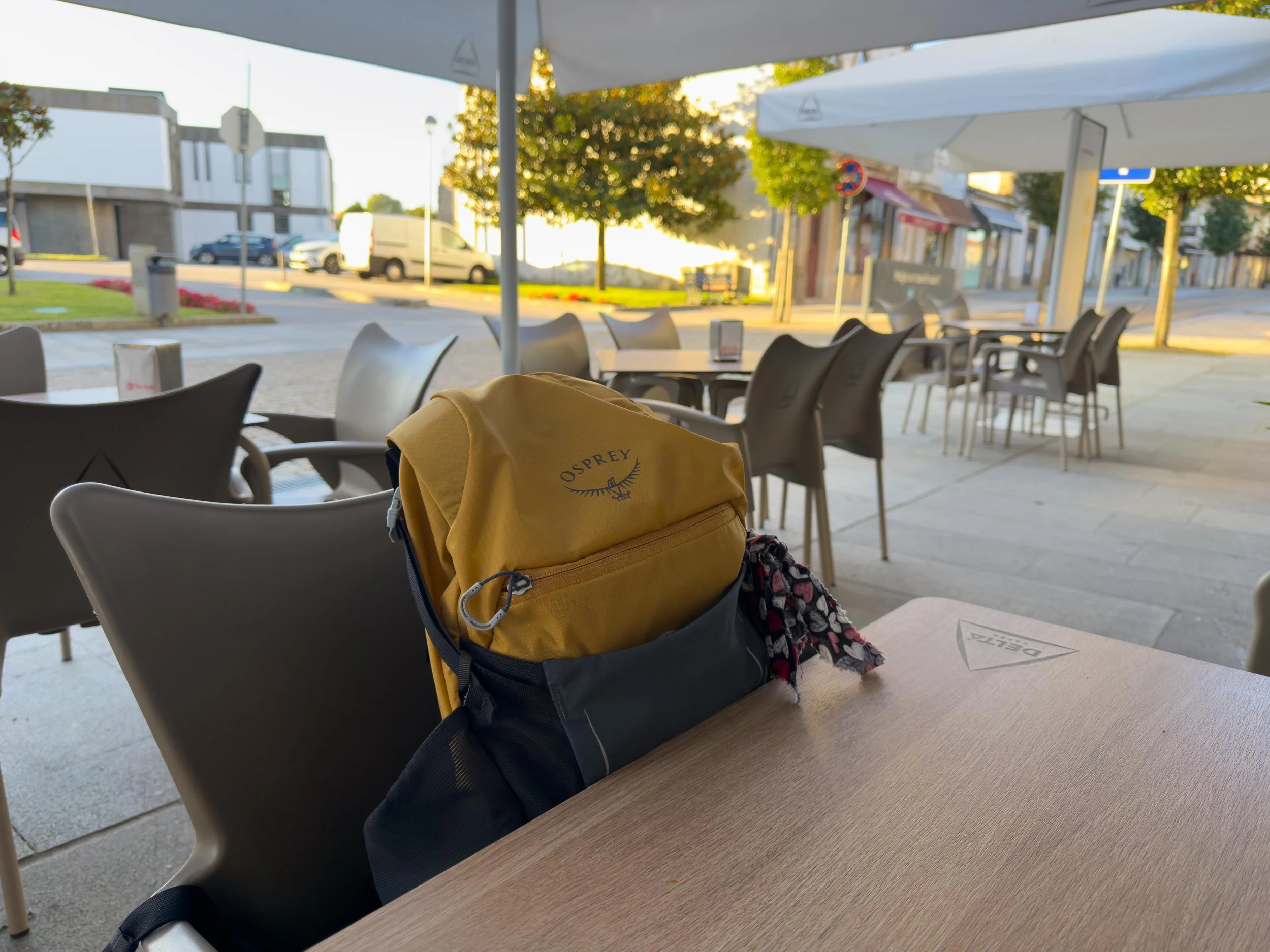 Day 8.- Quick coffee and breakfast before catching the water-taxi to Spain