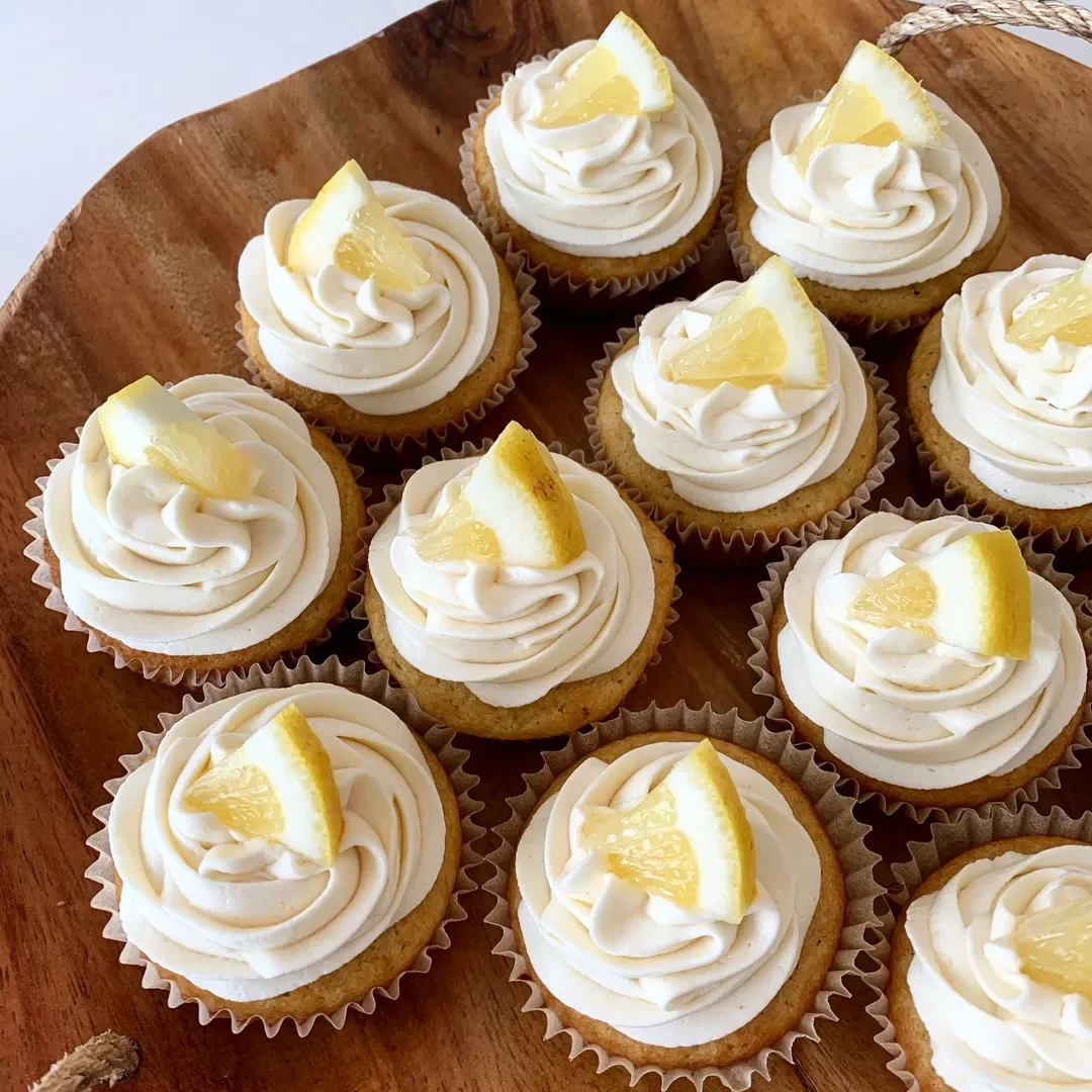 Low Sugar Lemon Cupcakes with Lemon Cream Cheese Frosting