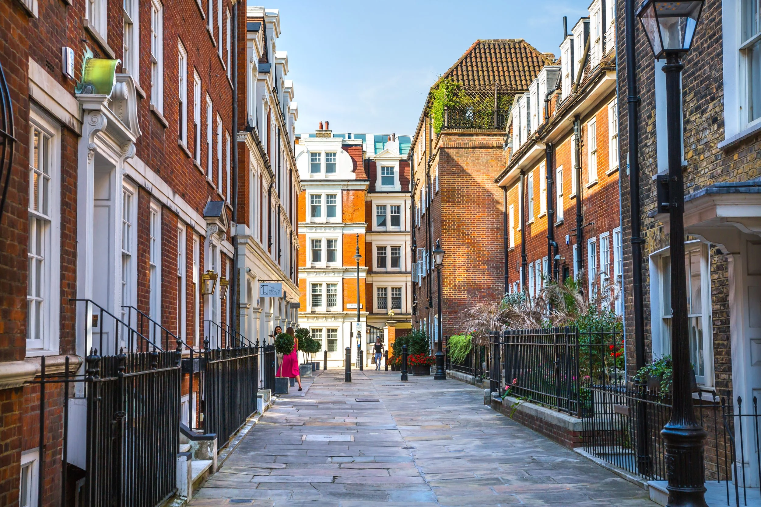 Buying Prime London Property Through a Company or Trust: Key Considerations