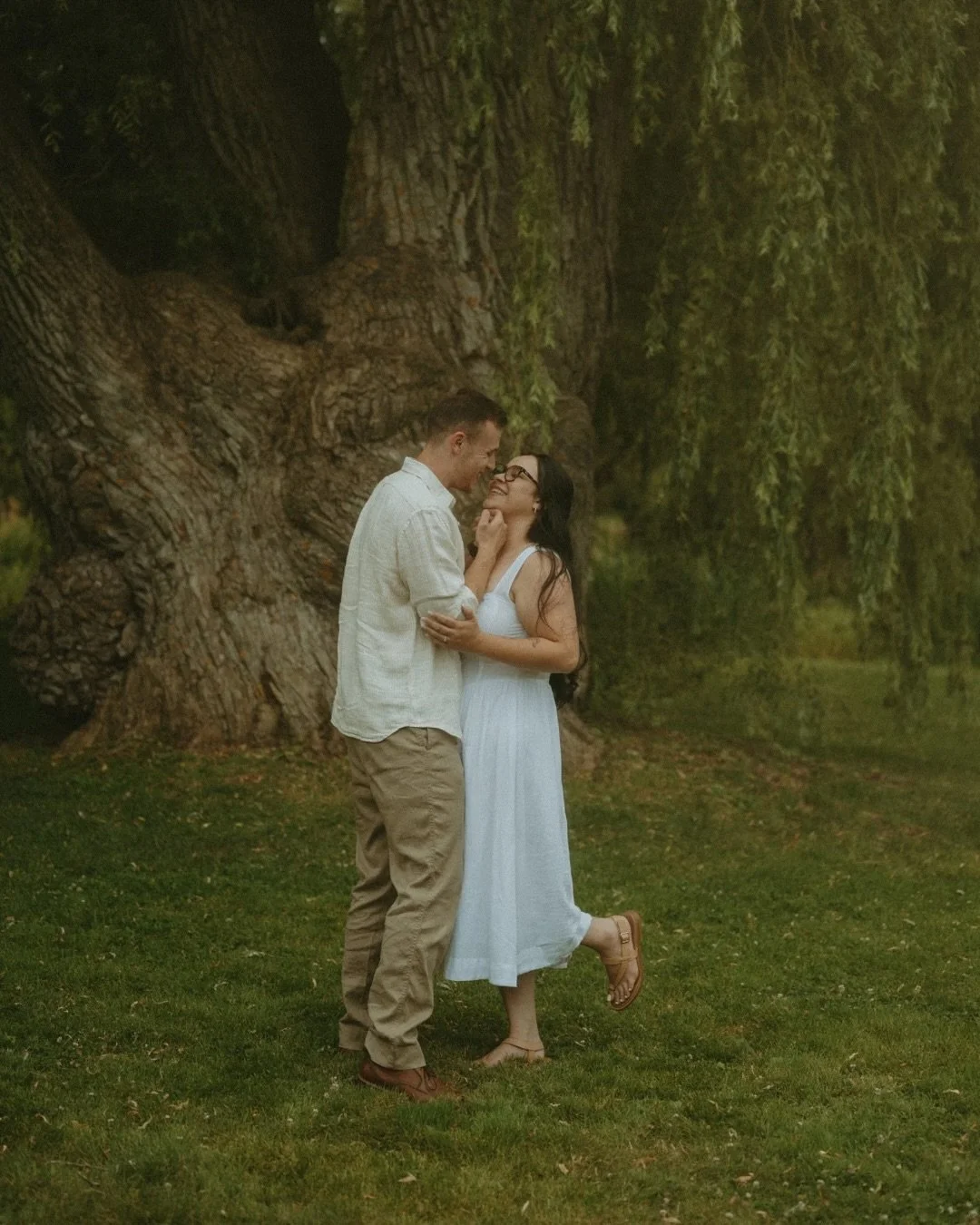 When they ask if they can bring their car to the session &gt;&gt;&gt; 💍🤍 (the answer is always yes)

#novascotiaphotographer