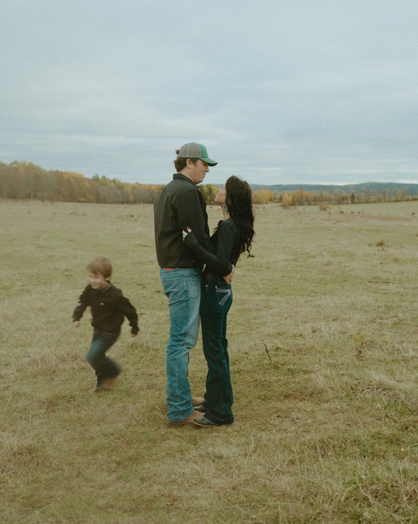 The Mullins annual farm family photos (part 1) 

I can&rsquo;t believe you&rsquo;ve been with me since the very beginning! It makes me so ridiculously happy&hellip; almost as happy as when Kade takes over my job 😇 Every year he adds a little more of