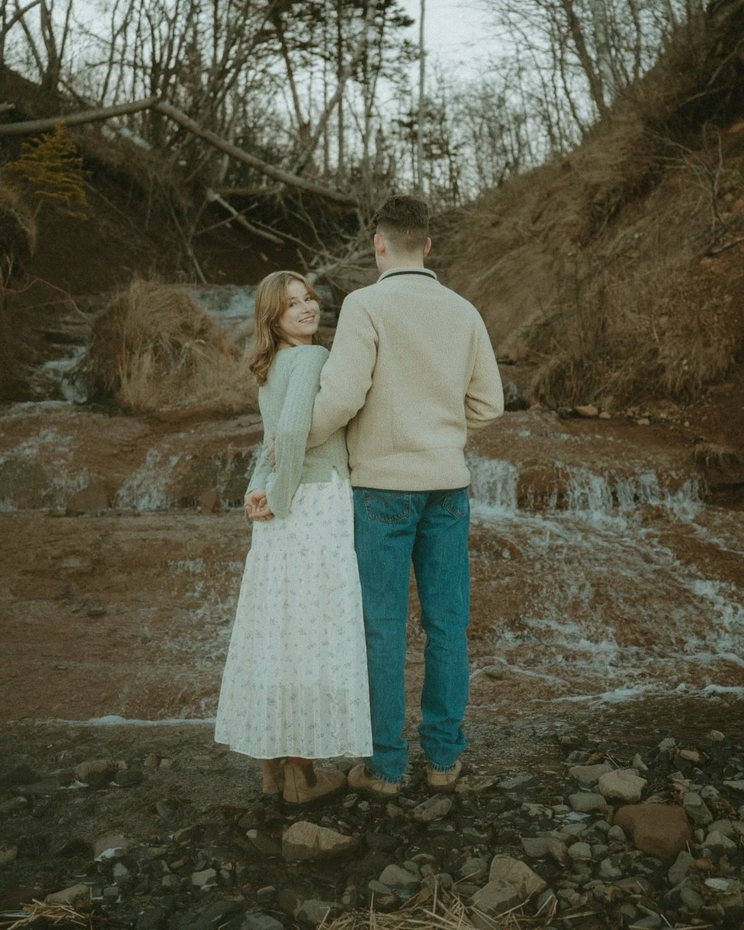 Such a beautiful night at Blomidon with these two 🥹 

Thanks for dancing around the beach and trusting me to capture these for you 🤍