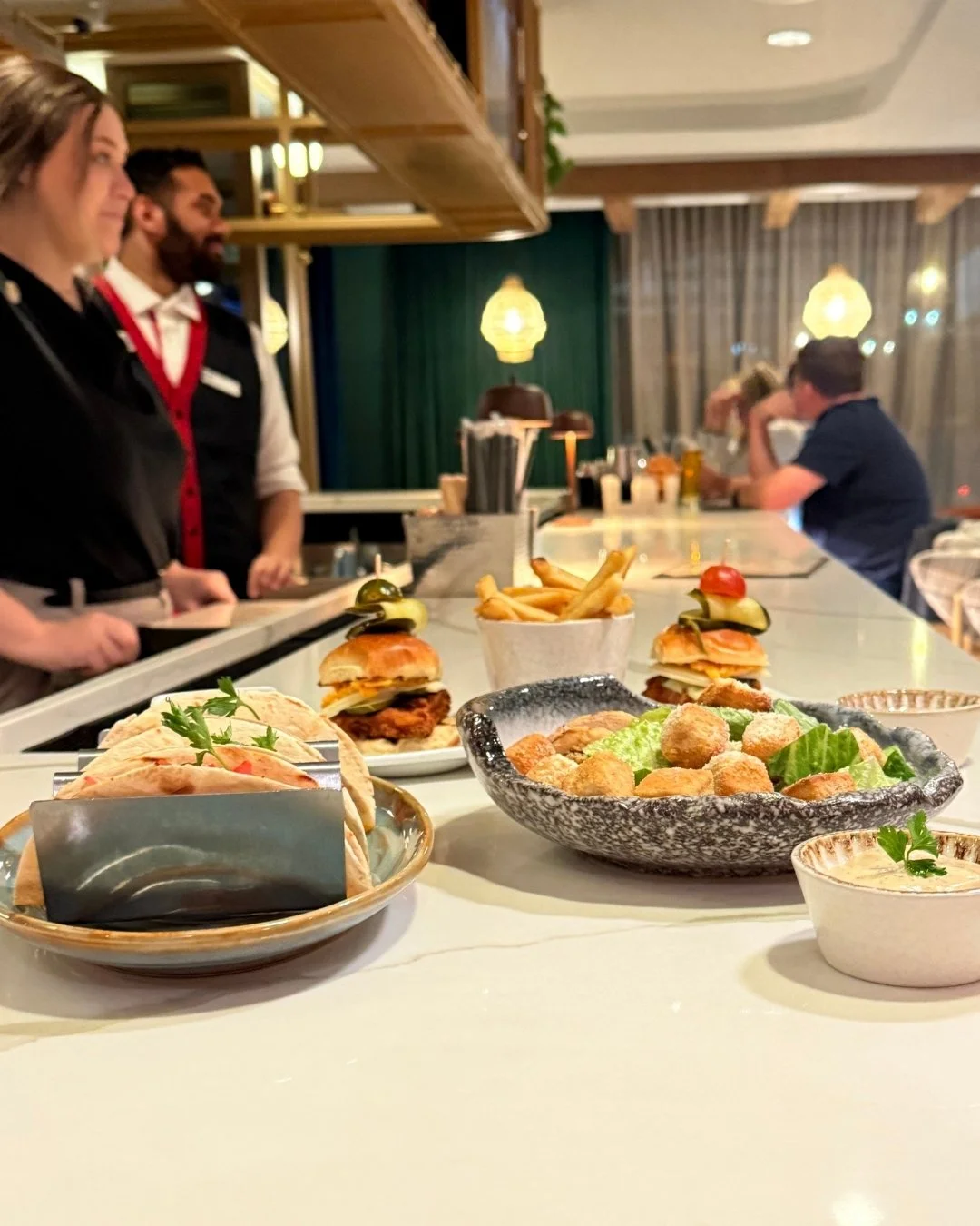 Weekend forecast: elevated bites, crafted cocktails, and Side Eye energy.