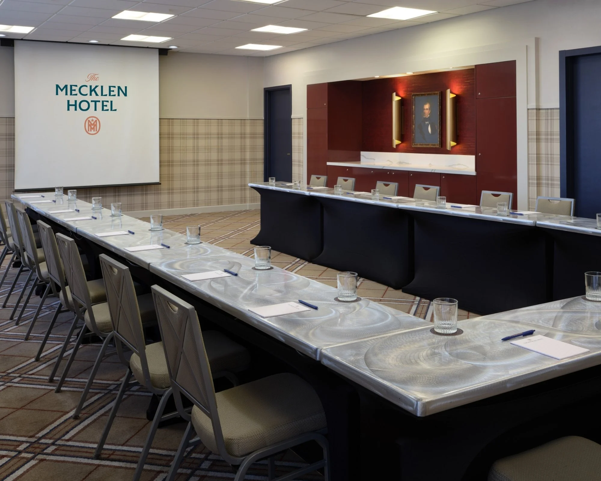 Great ideas deserve a great setting.

Host your next meeting or event at The Mecklen.